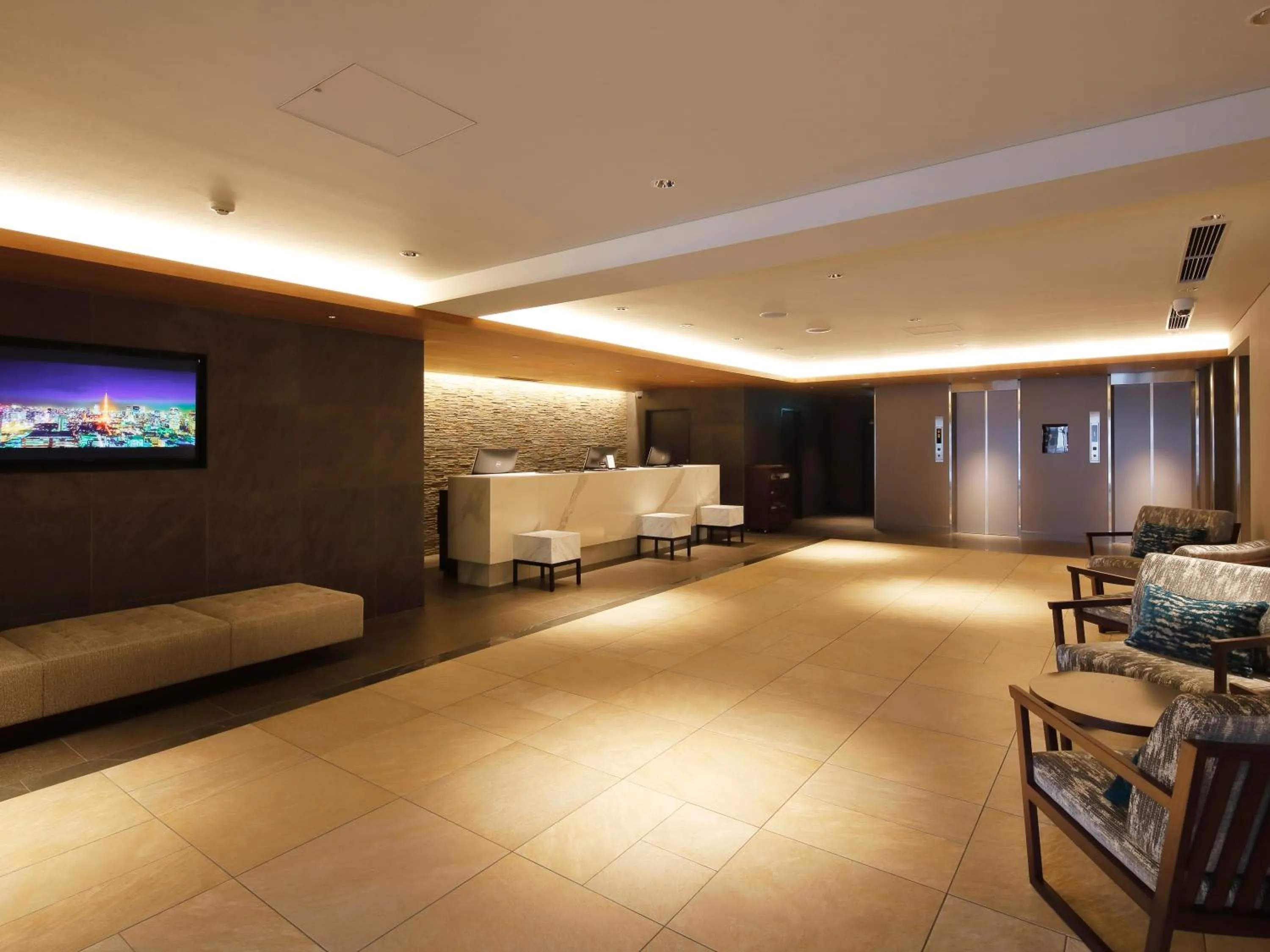 Lobby or reception in HOTEL MYSTAYS Sapporo Susukino
