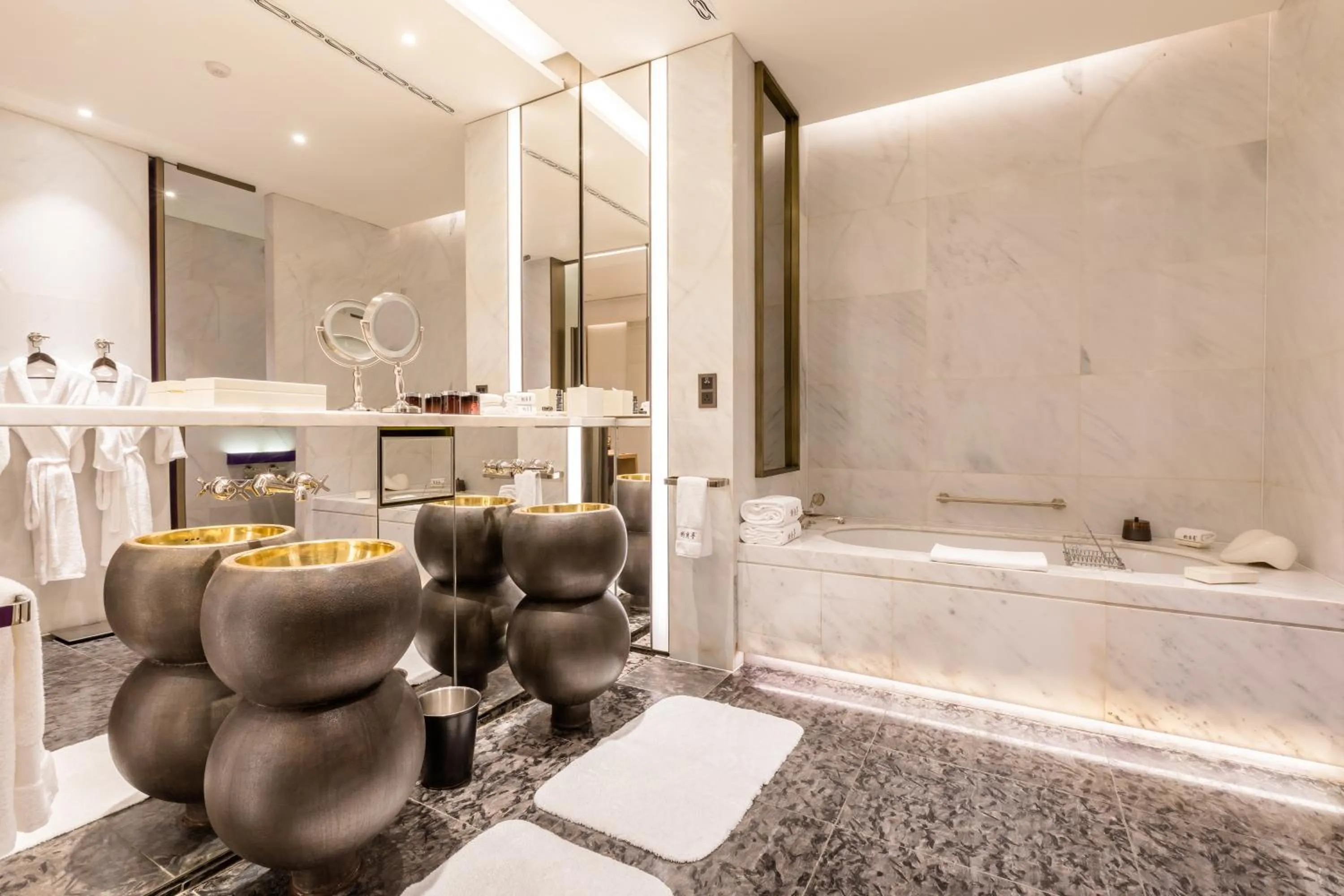 Bathroom in Diaoyutai Boutique Hotel Chengdu