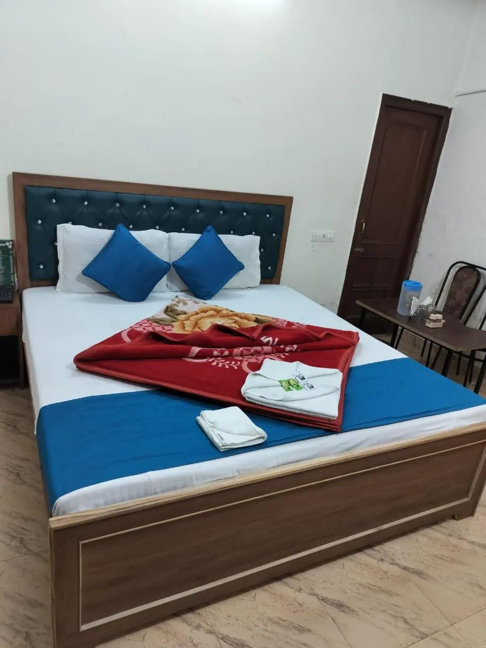 Bedroom in HOTEL HOLIDAY INN PARADISE