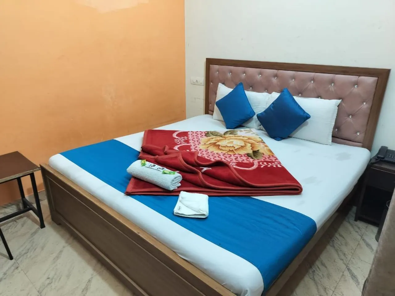 Bedroom in HOTEL HOLIDAY INN PARADISE