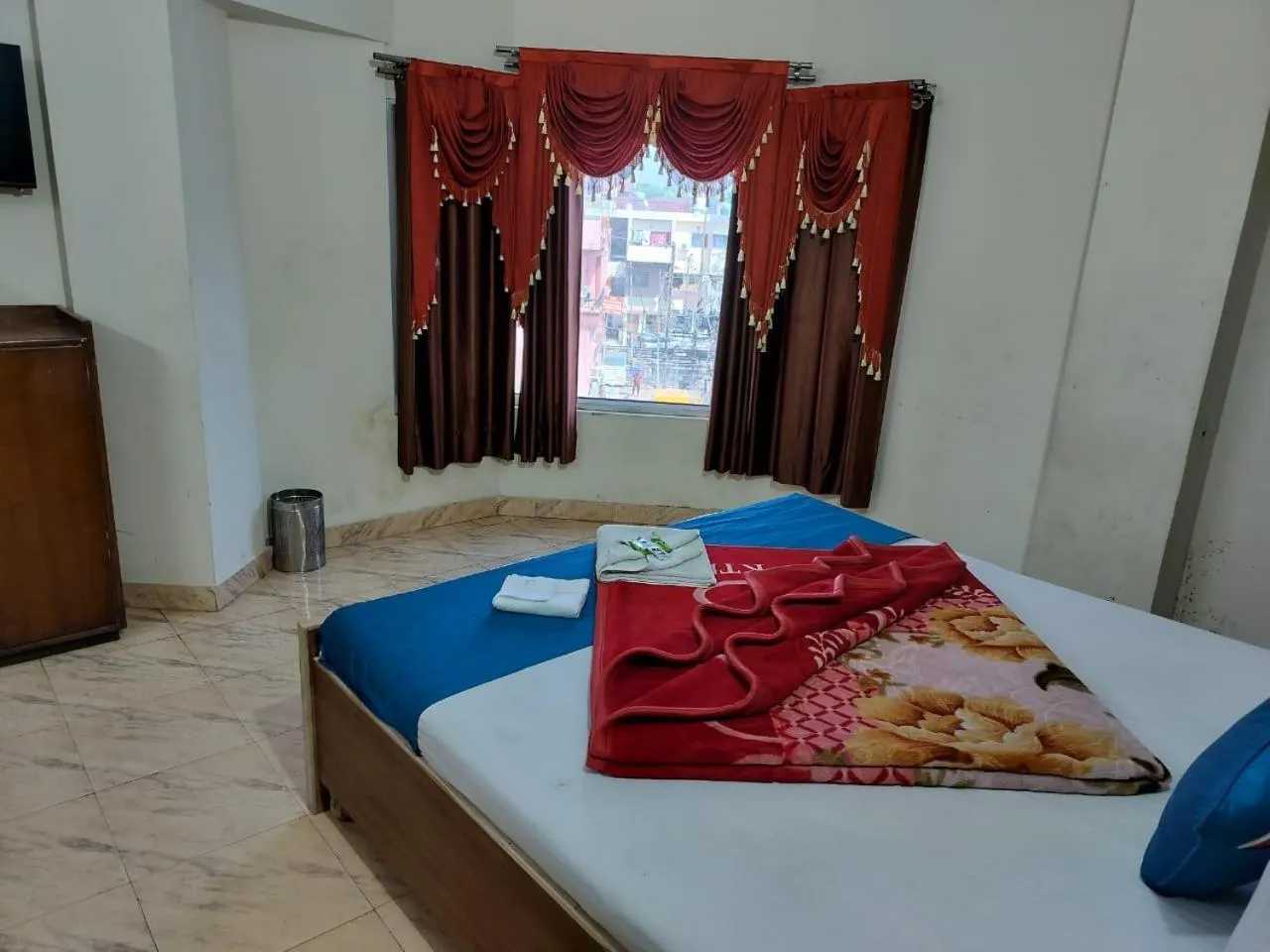 Bedroom in HOTEL HOLIDAY INN PARADISE