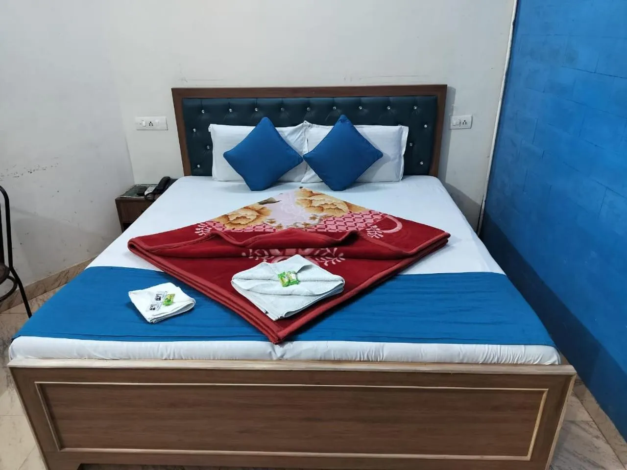 Bedroom in HOTEL HOLIDAY INN PARADISE