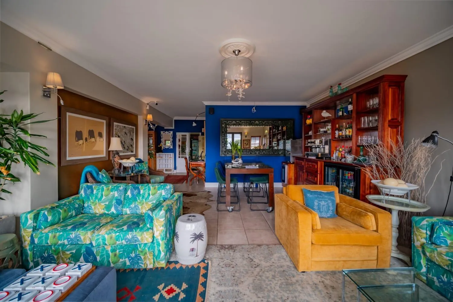 Communal lounge/ TV room in The Mandyville Jeffreys Bay