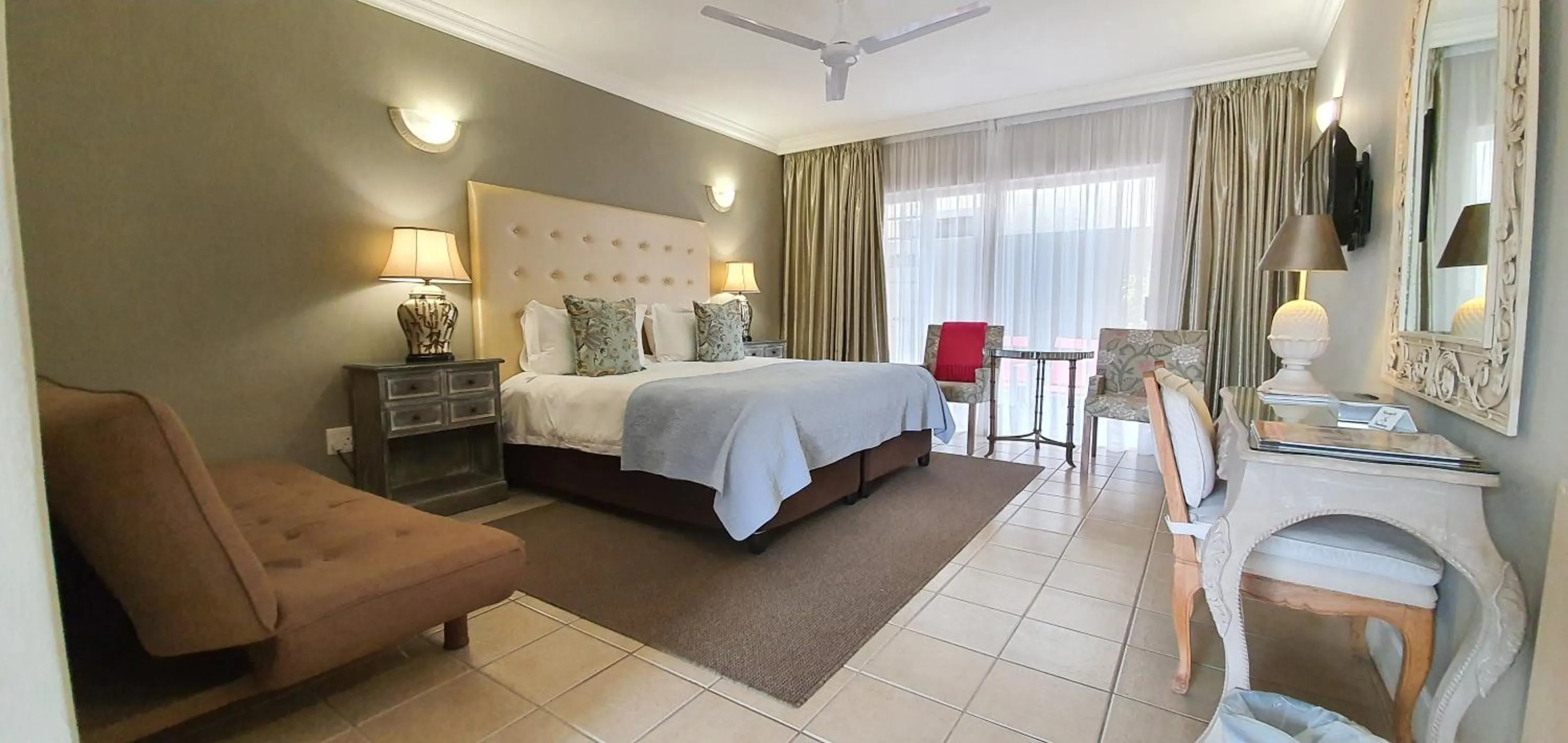 Bed in The Mandyville Jeffreys Bay