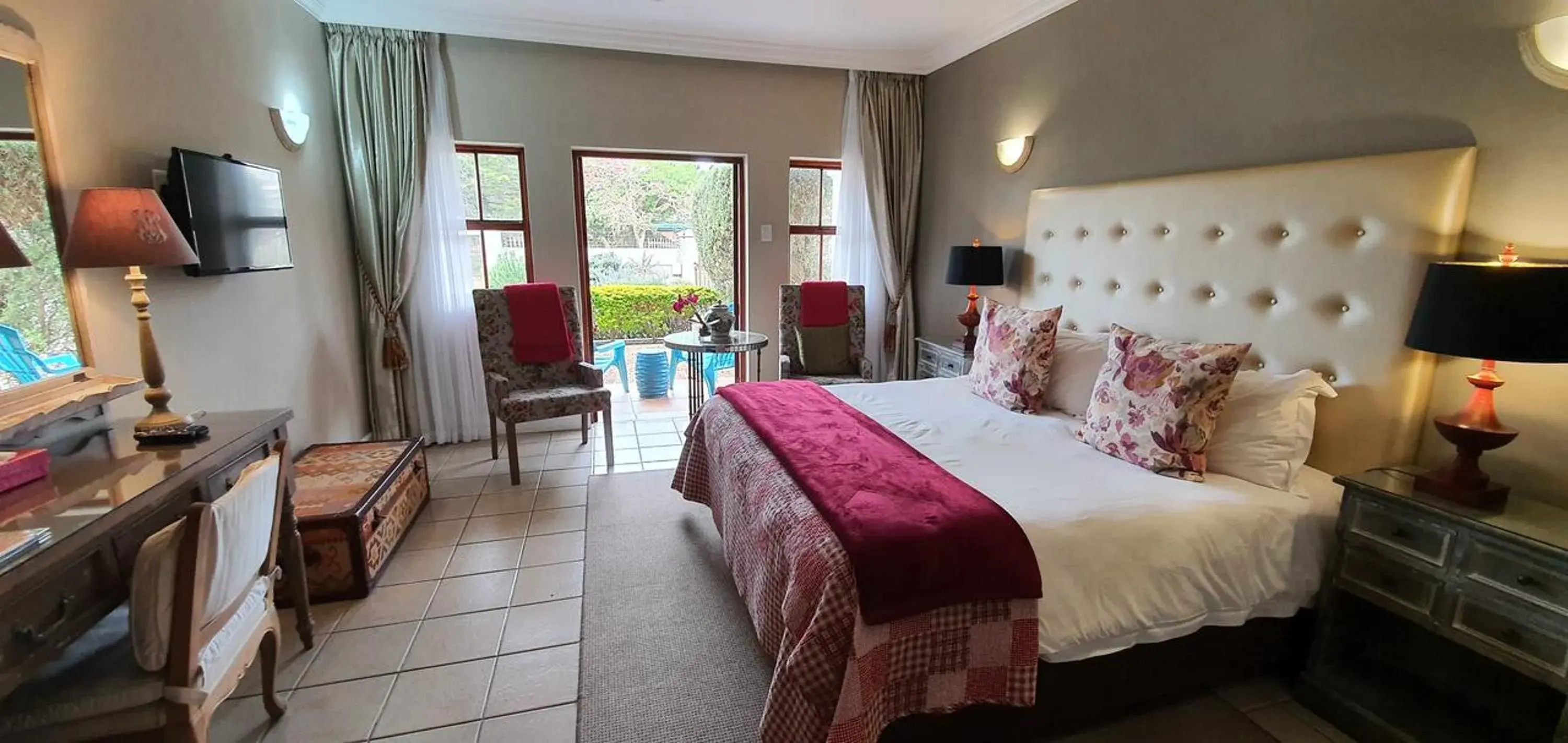 Deluxe Double or Twin Room with Balcony in The Mandyville Jeffreys Bay Deluxe Double or Twin Room with Balcony in The Mandyville Jeffreys Bay