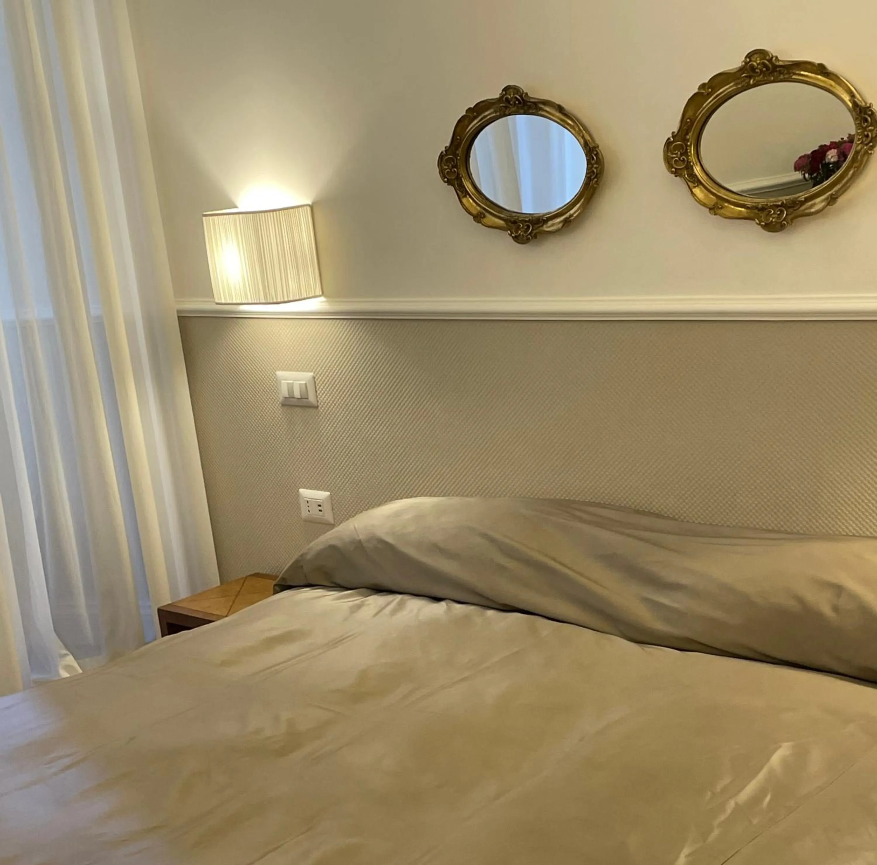 Bedroom, Bed in Mia roma centro