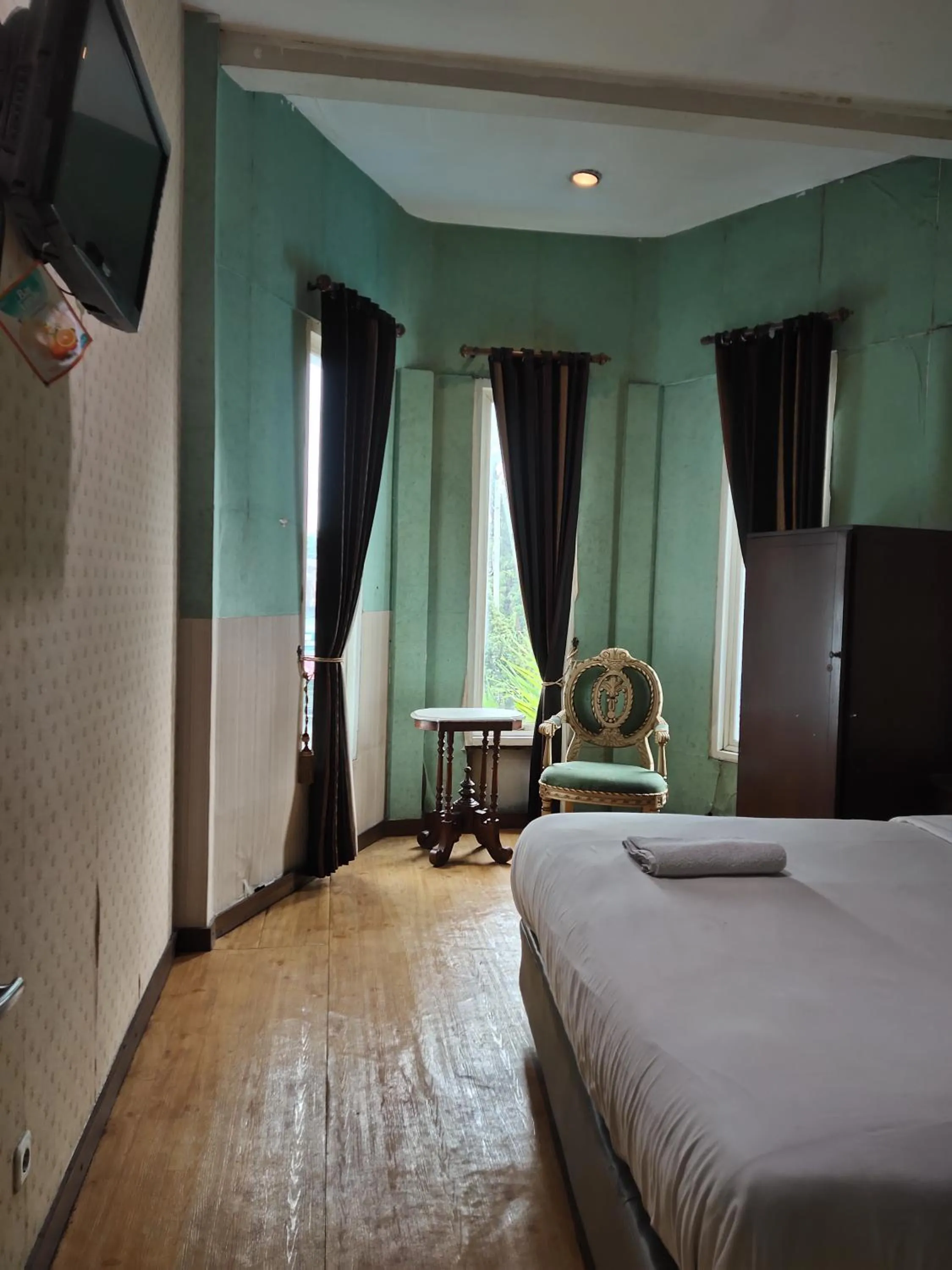 Bed in Mojokerto Classic Homestay