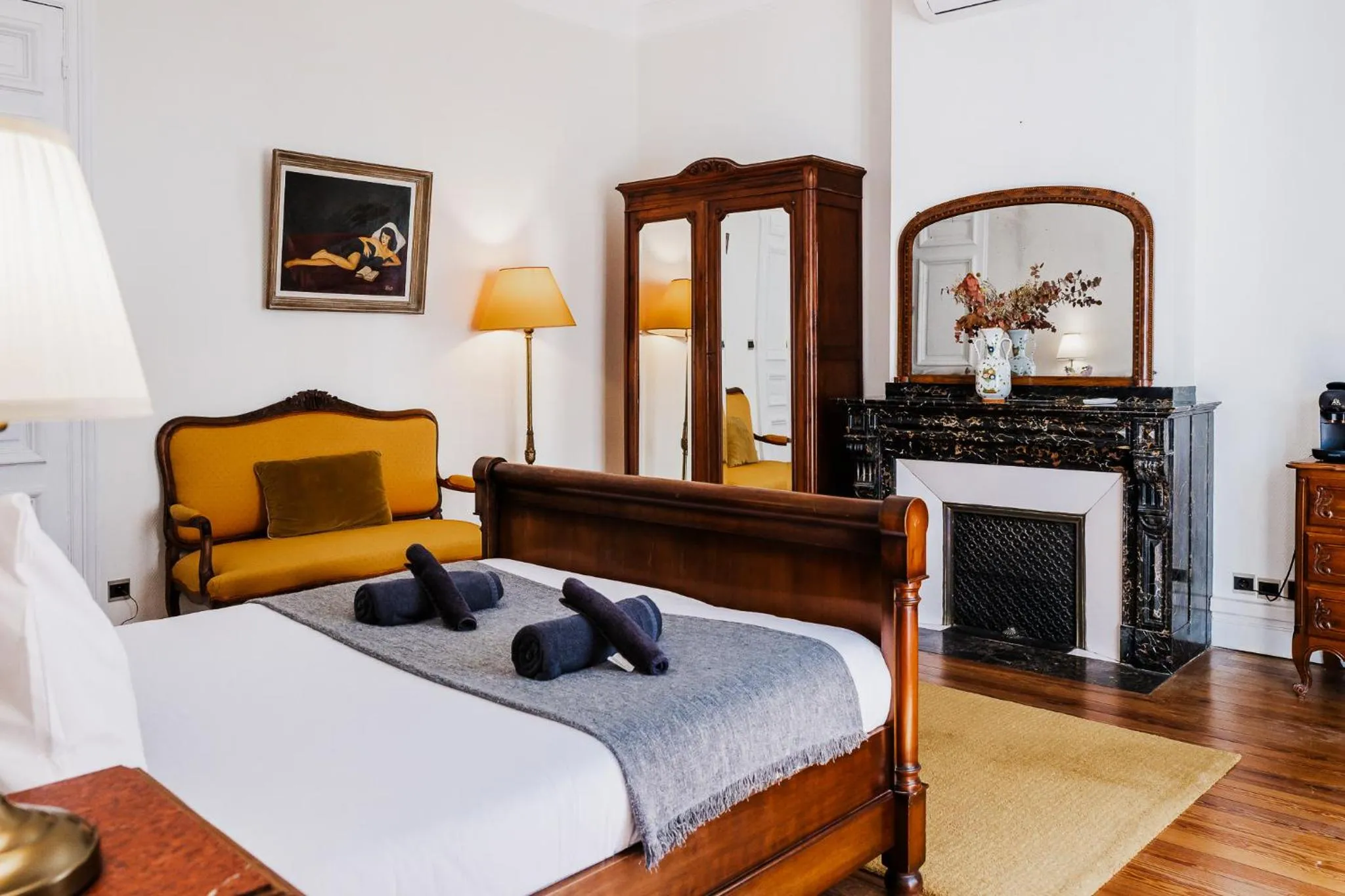 Bed in La Maison de L' Ambassadeur Carcassonne B&B