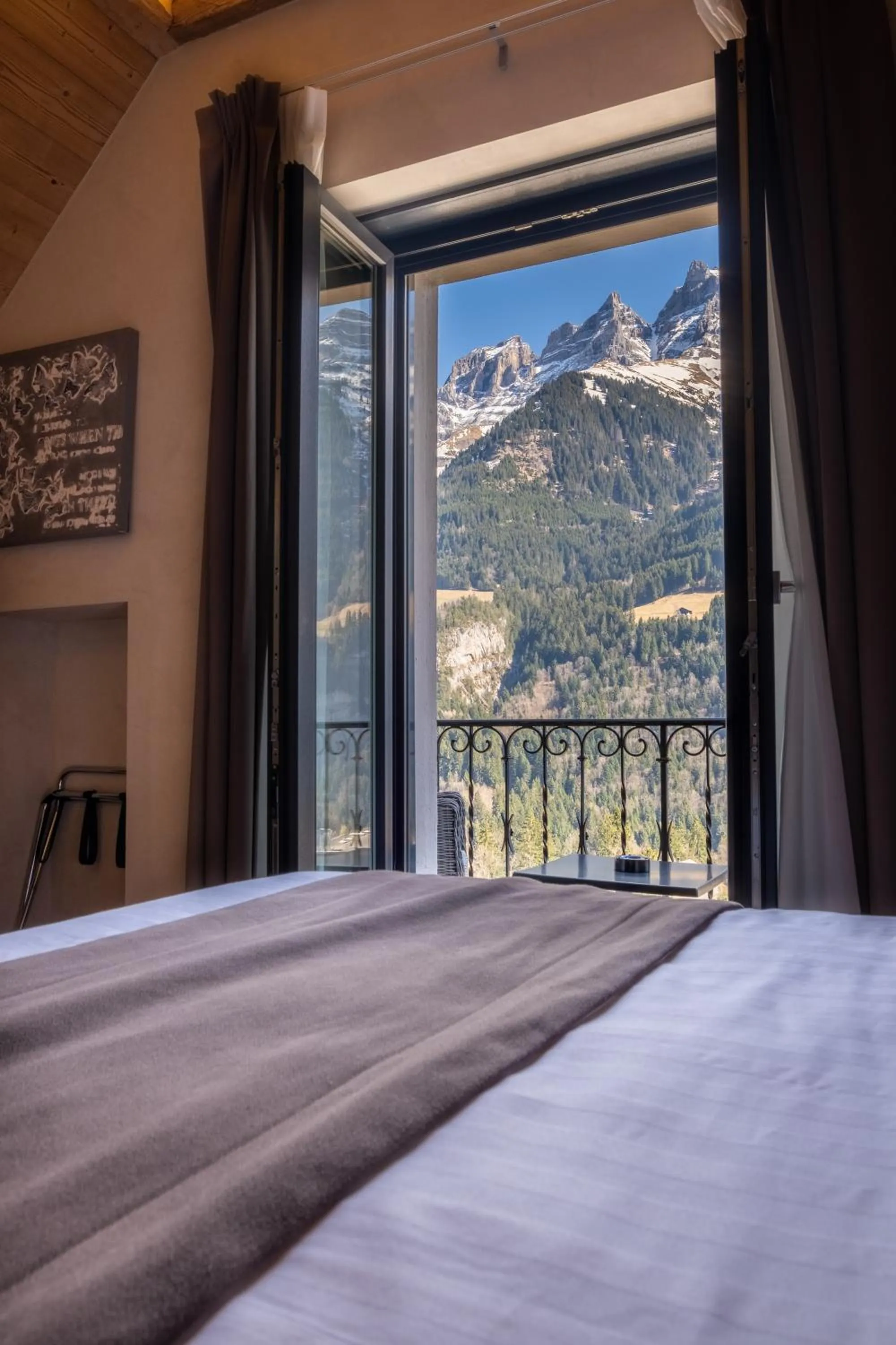 Mountain view, Bed in Hôtel National Resort & Spa