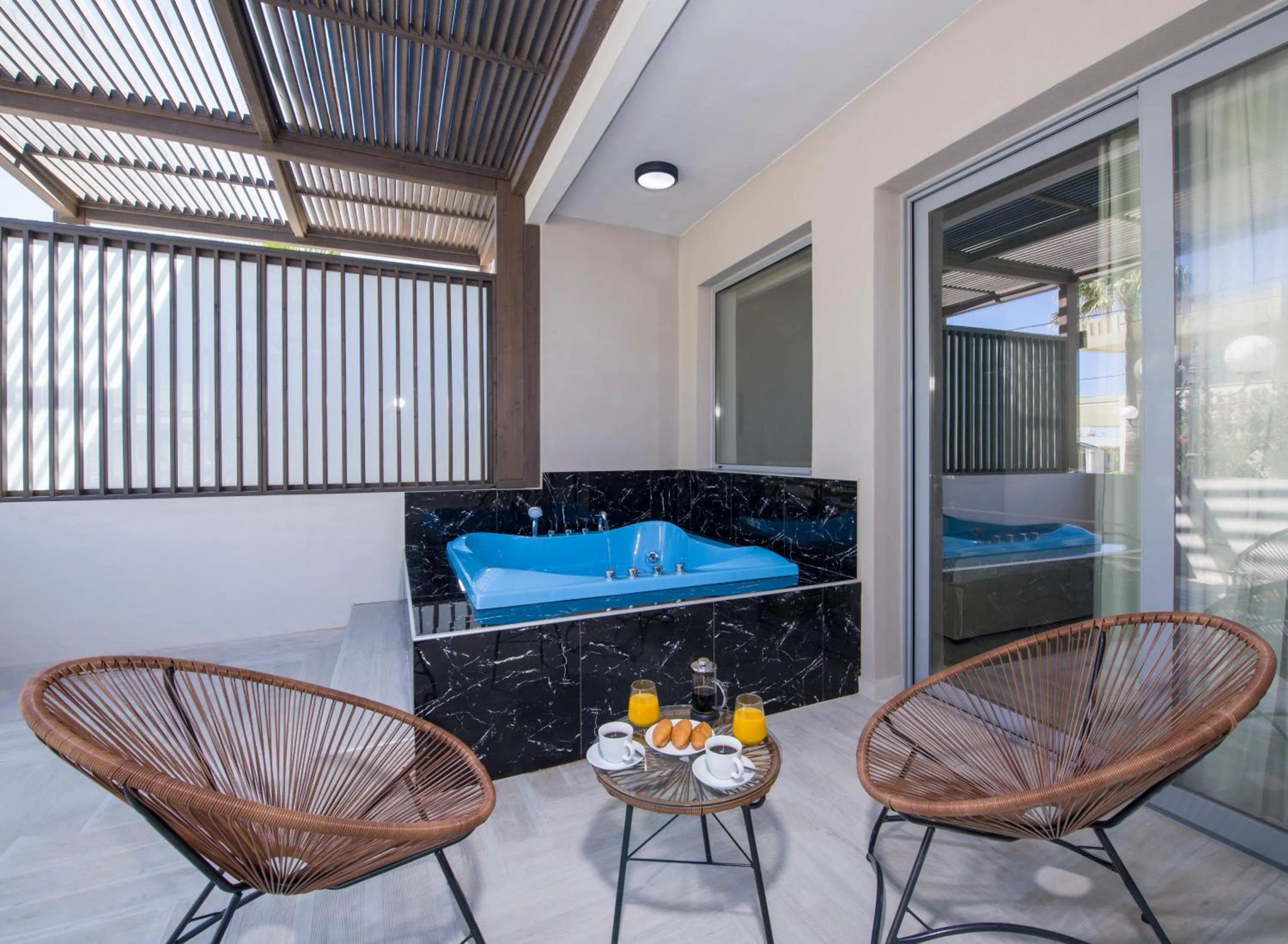 Balcony/Terrace in xSuites Hotel
