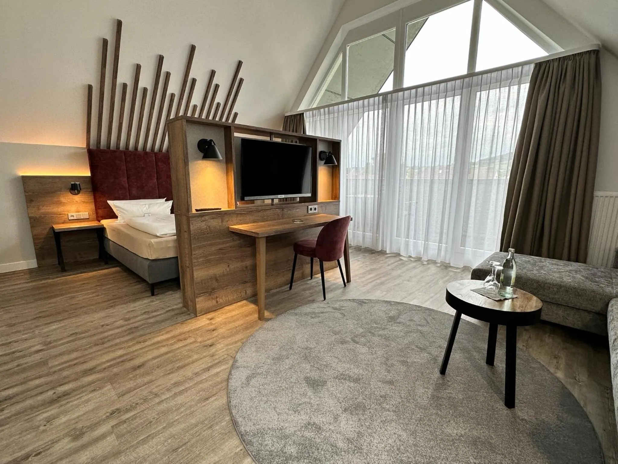 Photo of the whole room, Bed in Hotel Mainpromenade ***S