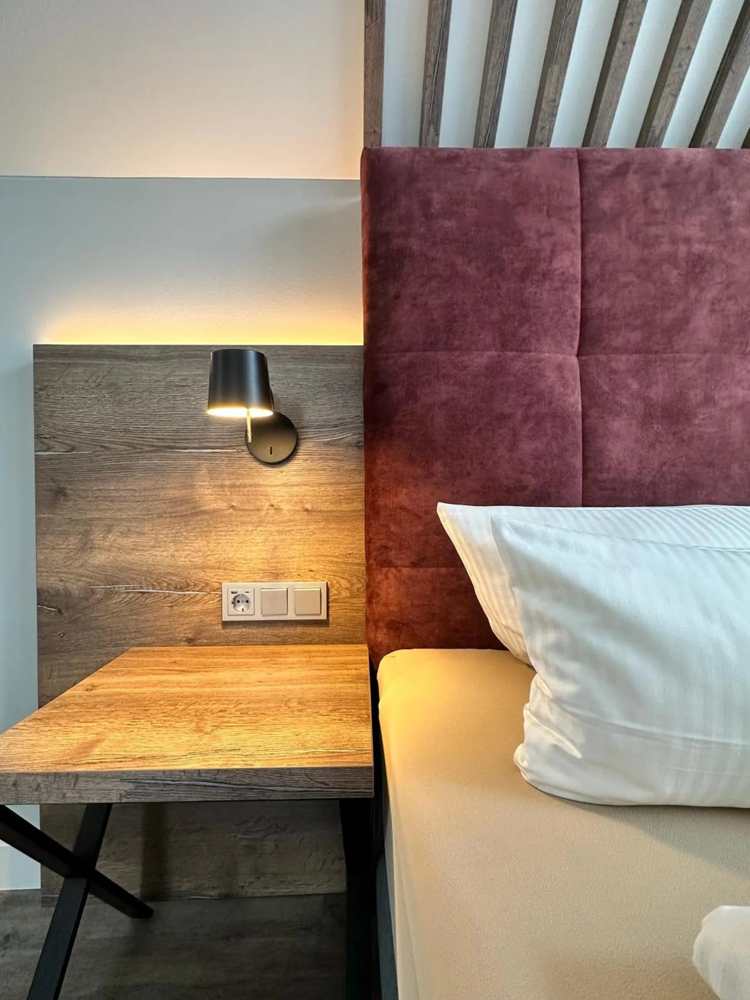 Photo of the whole room, Bed in Hotel Mainpromenade ***S