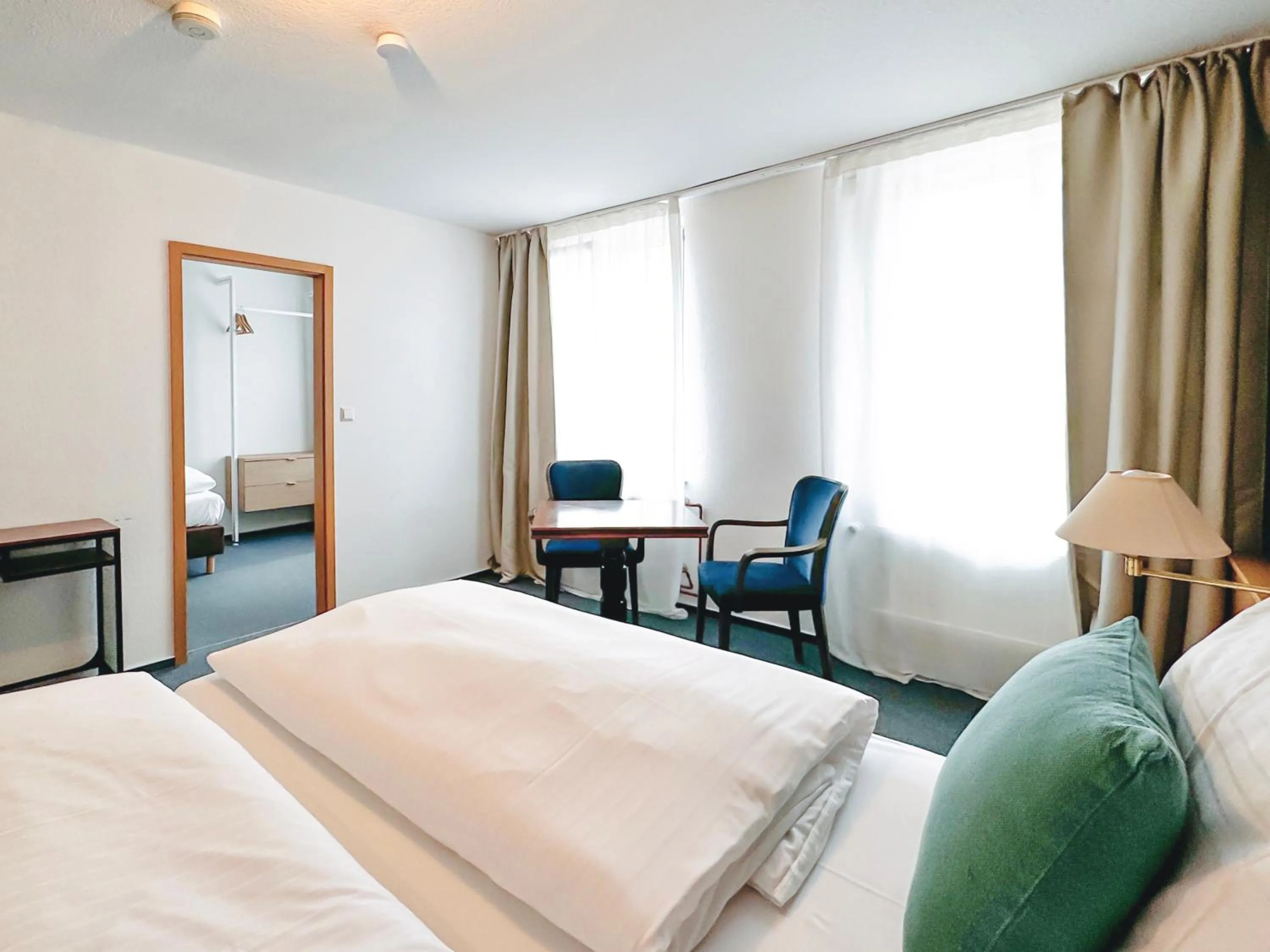 Bedroom, Bed in Hotel & Gästehaus Seehof