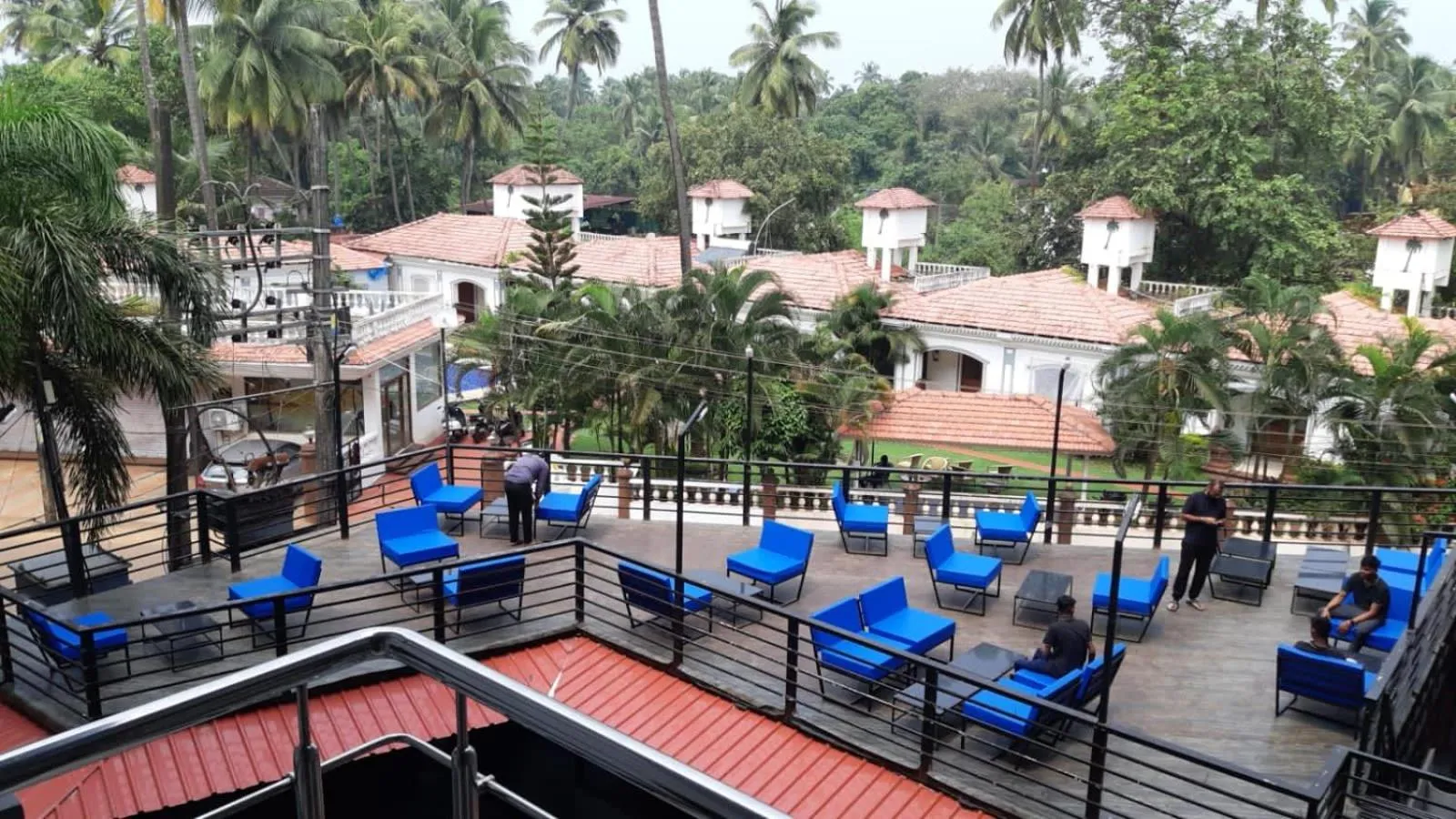 Restaurant/places to eat in JW HERITAGE