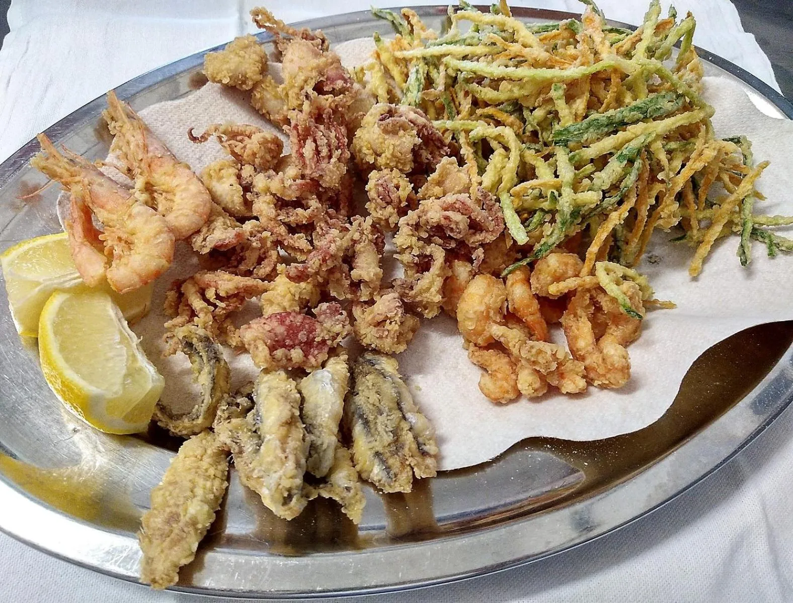 Restaurant/places to eat in Hotel Ristorante Il Grillo