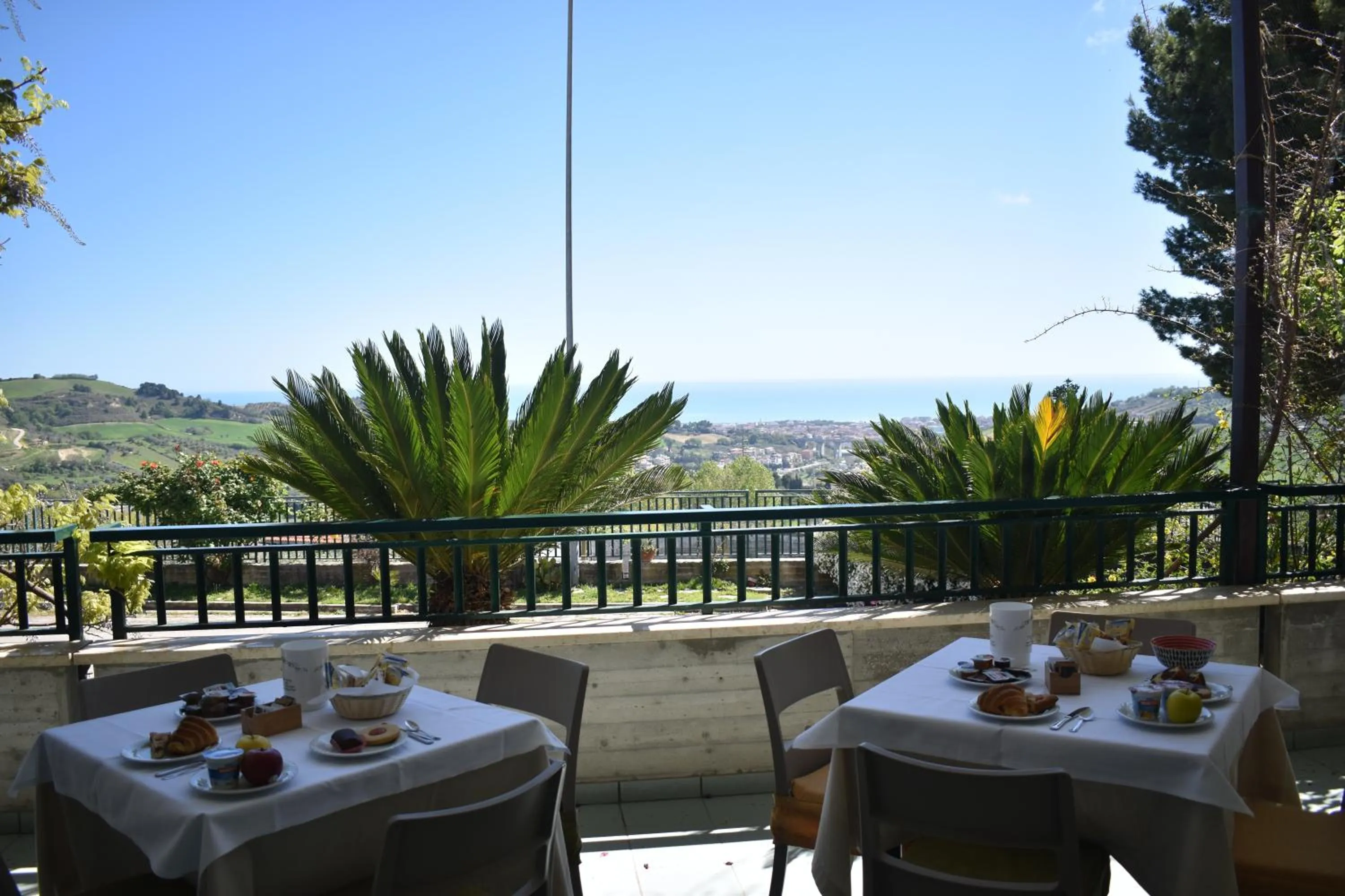 Patio in Hotel Ristorante Il Grillo