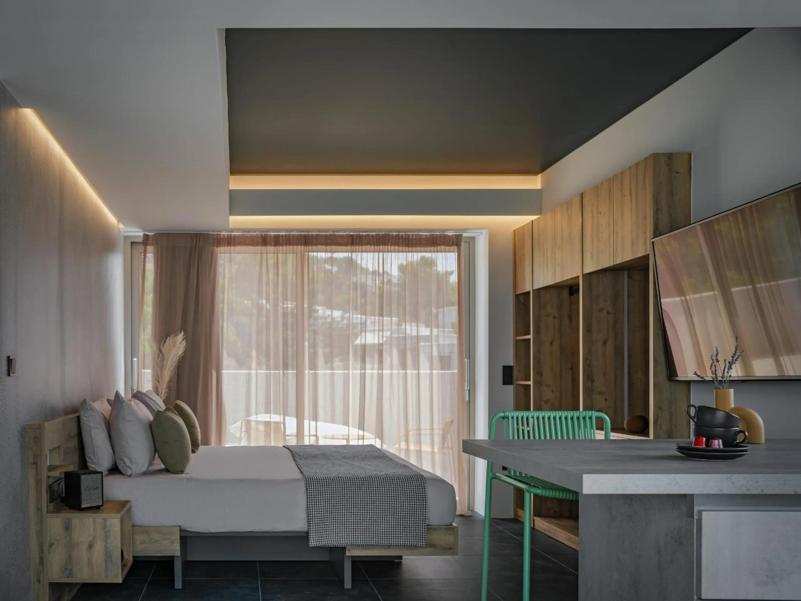 Bed in 3 Olive Trees