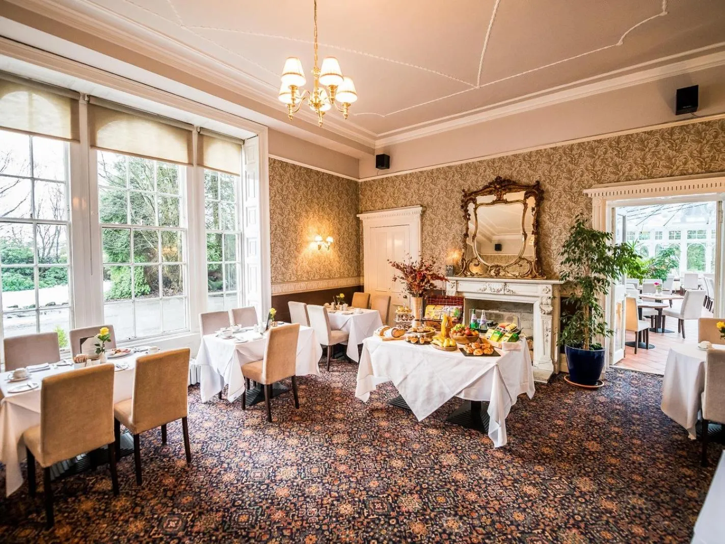 Dining area in Kincaid House Hotel
