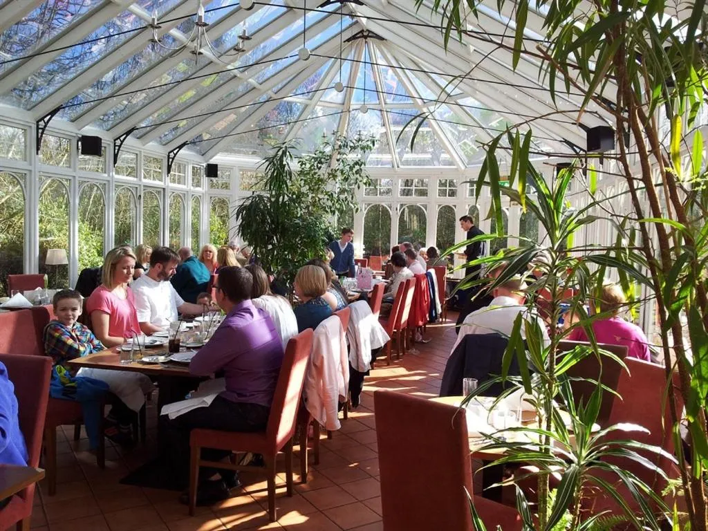 Dining area in Kincaid House Hotel