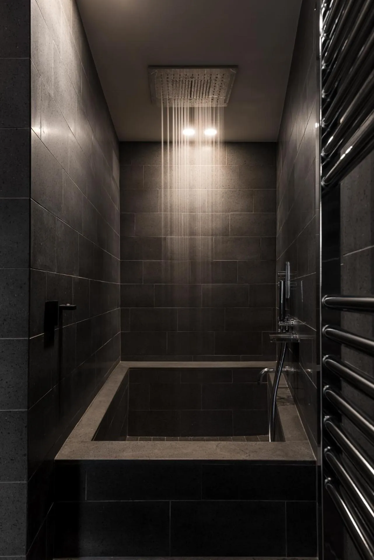 Bath in The Silver Lava - design apartment and spa