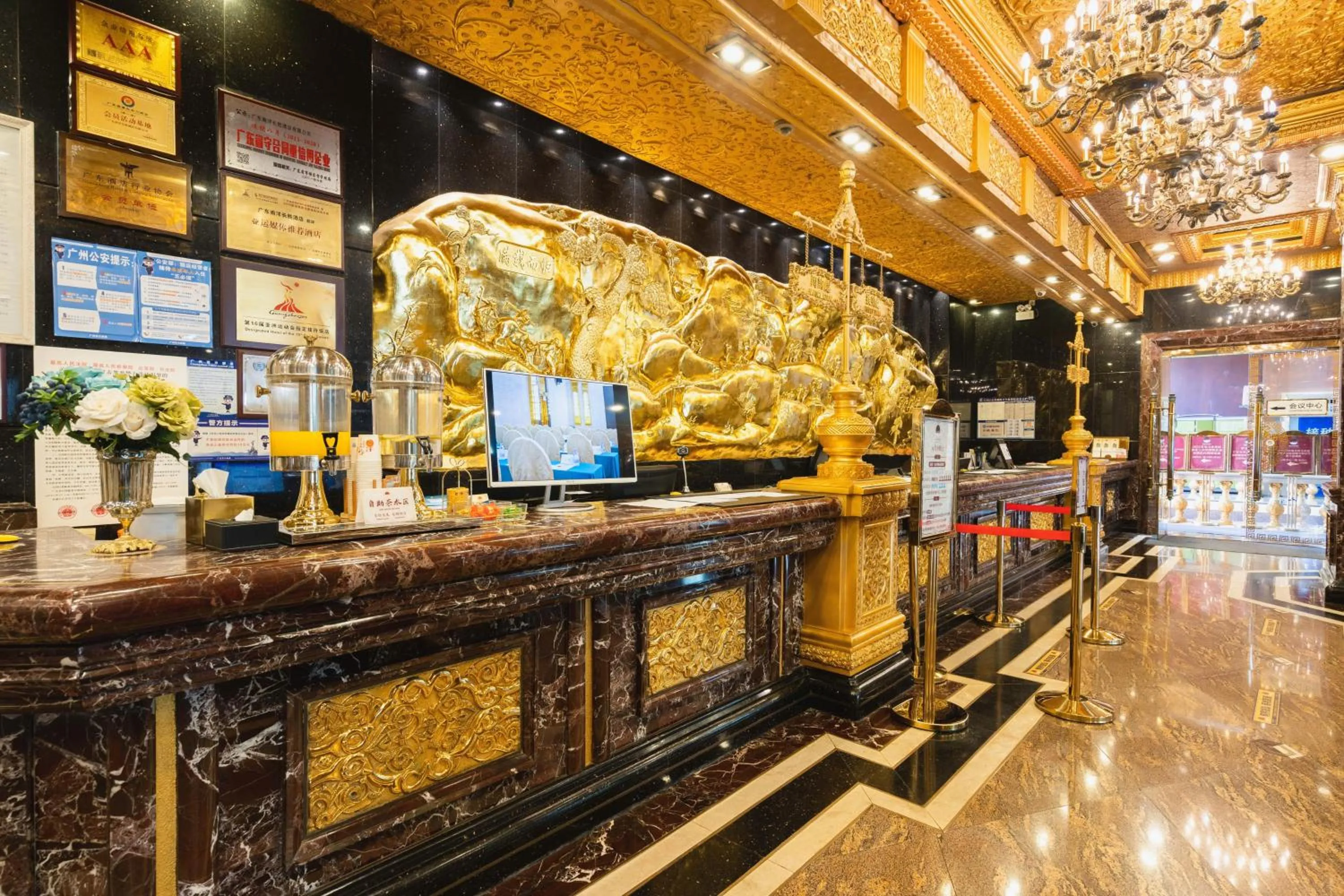 Lobby or reception in Nanyang King's Gate Hotel--Free Shuttle Service to Canton Fair