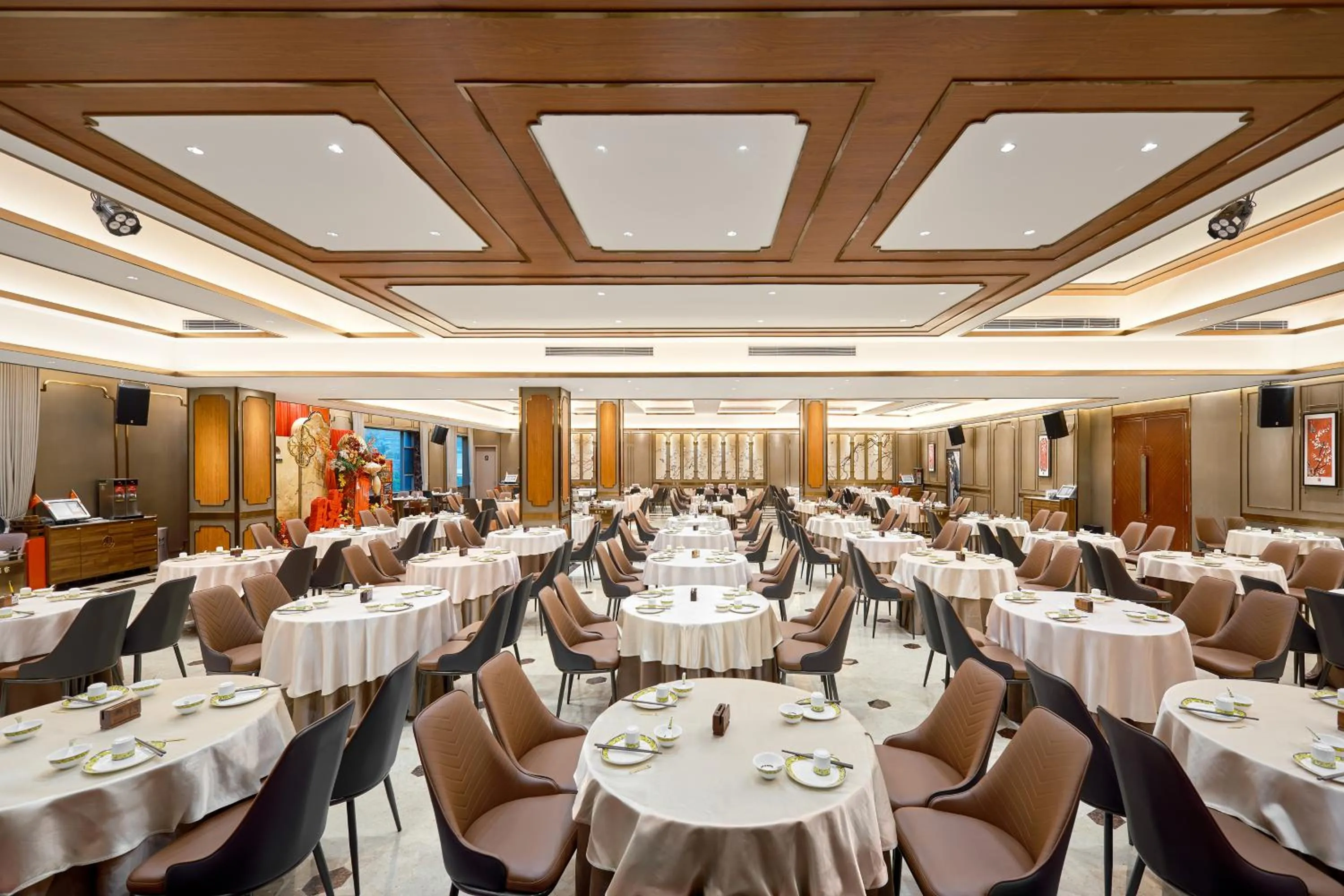 Restaurant/places to eat in Nanyang King's Gate Hotel