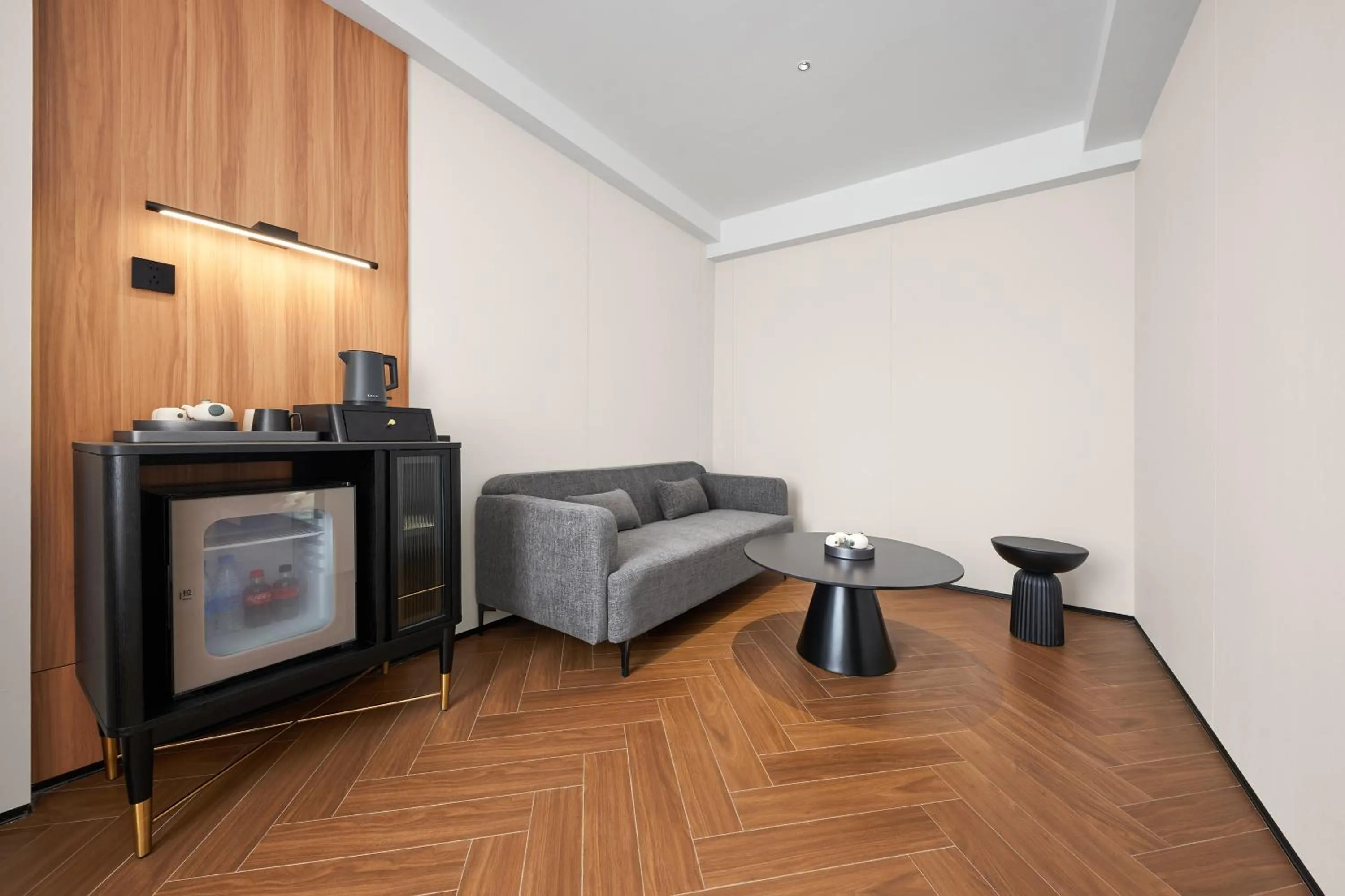 Living room in Nanyang King's Gate Hotel--Free Shuttle Service to Canton Fair