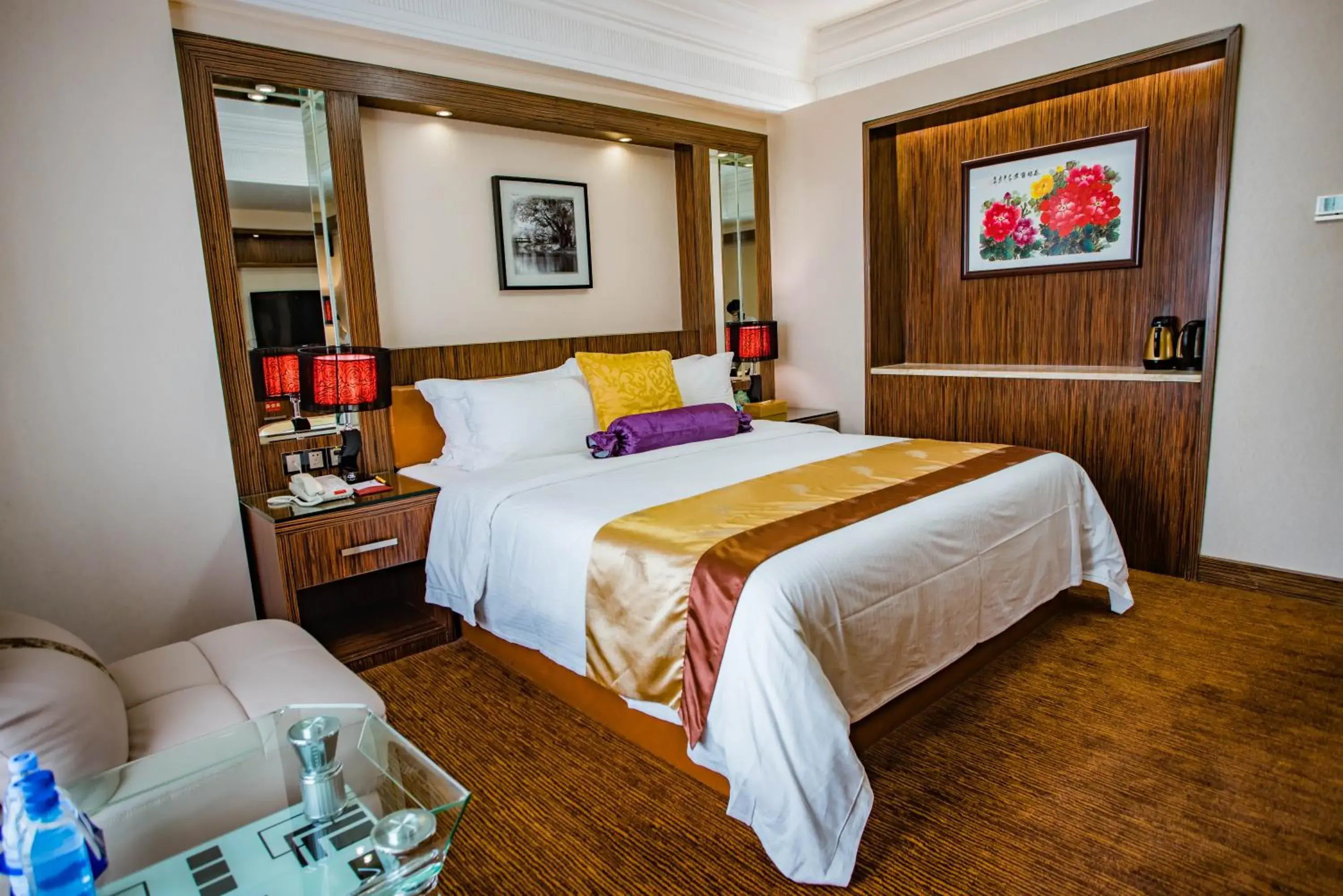 Executive King Room in Nanyang King's Gate Hotel--Free Shuttle Service to Canton Fair Executive King Room in Nanyang King's Gate Hotel--Free Shuttle Service to Canton Fair