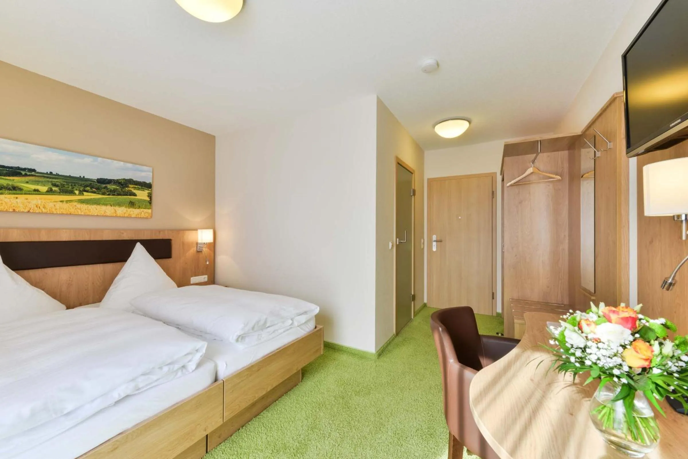 Photo of the whole room, Bed in Hotel Sixt