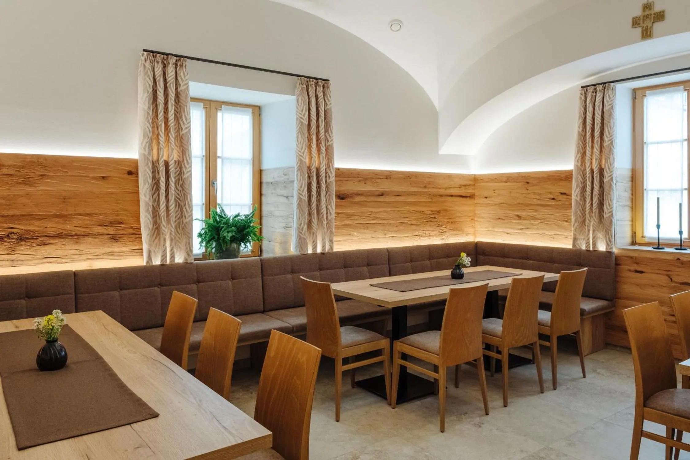 Restaurant/places to eat in Hotel Sixt