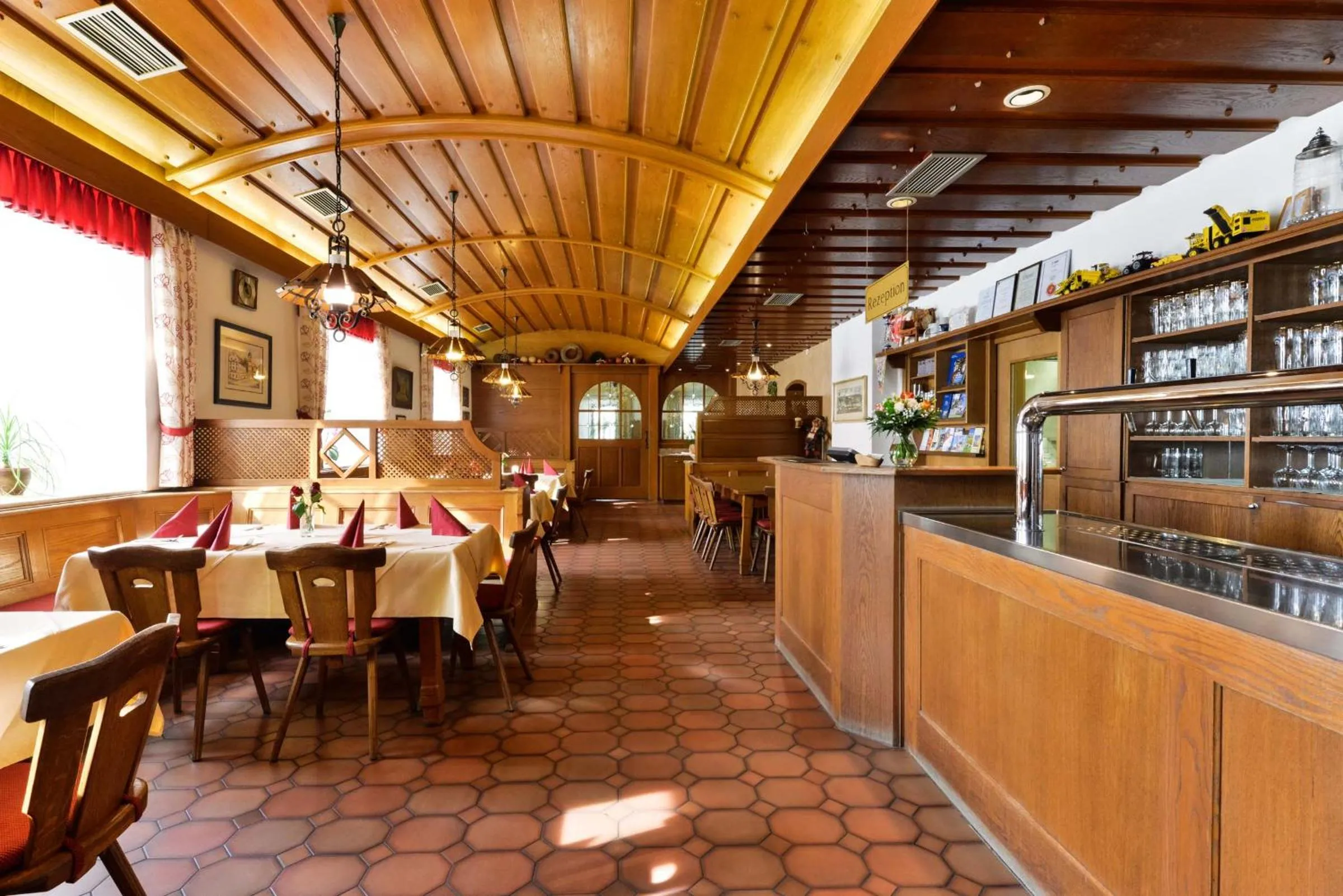 Restaurant/places to eat in Hotel Sixt