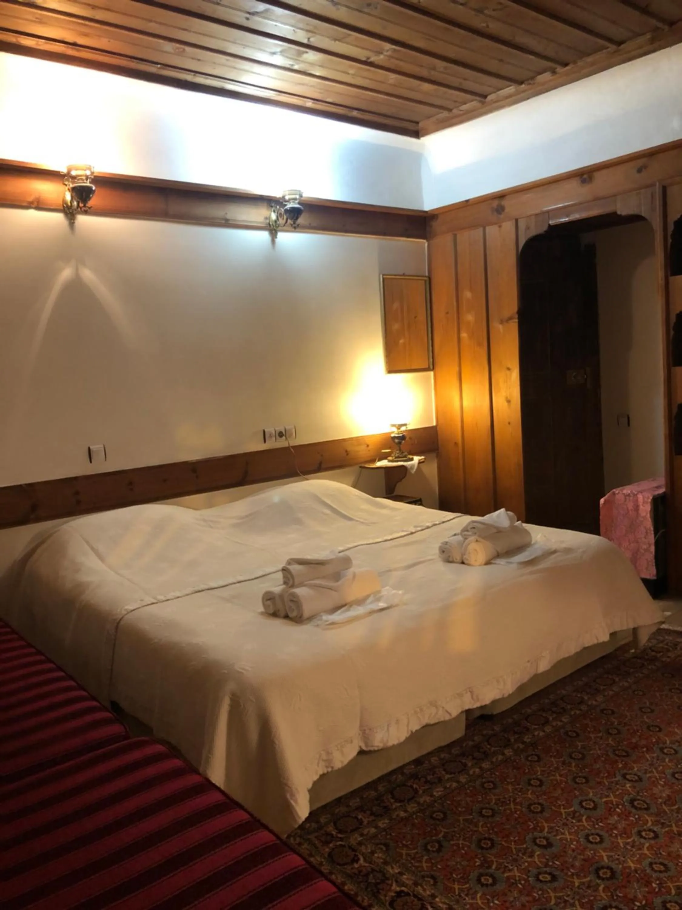 Massage, Bed in Paphlagonia Yoruk Muratoglu Konak
