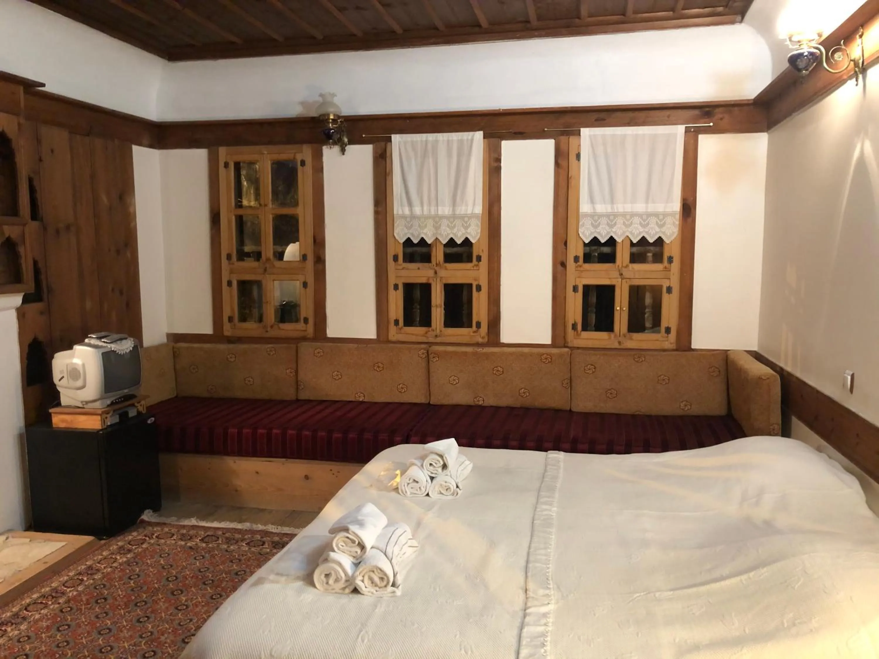 Massage, Bed in Paphlagonia Yoruk Muratoglu Konak