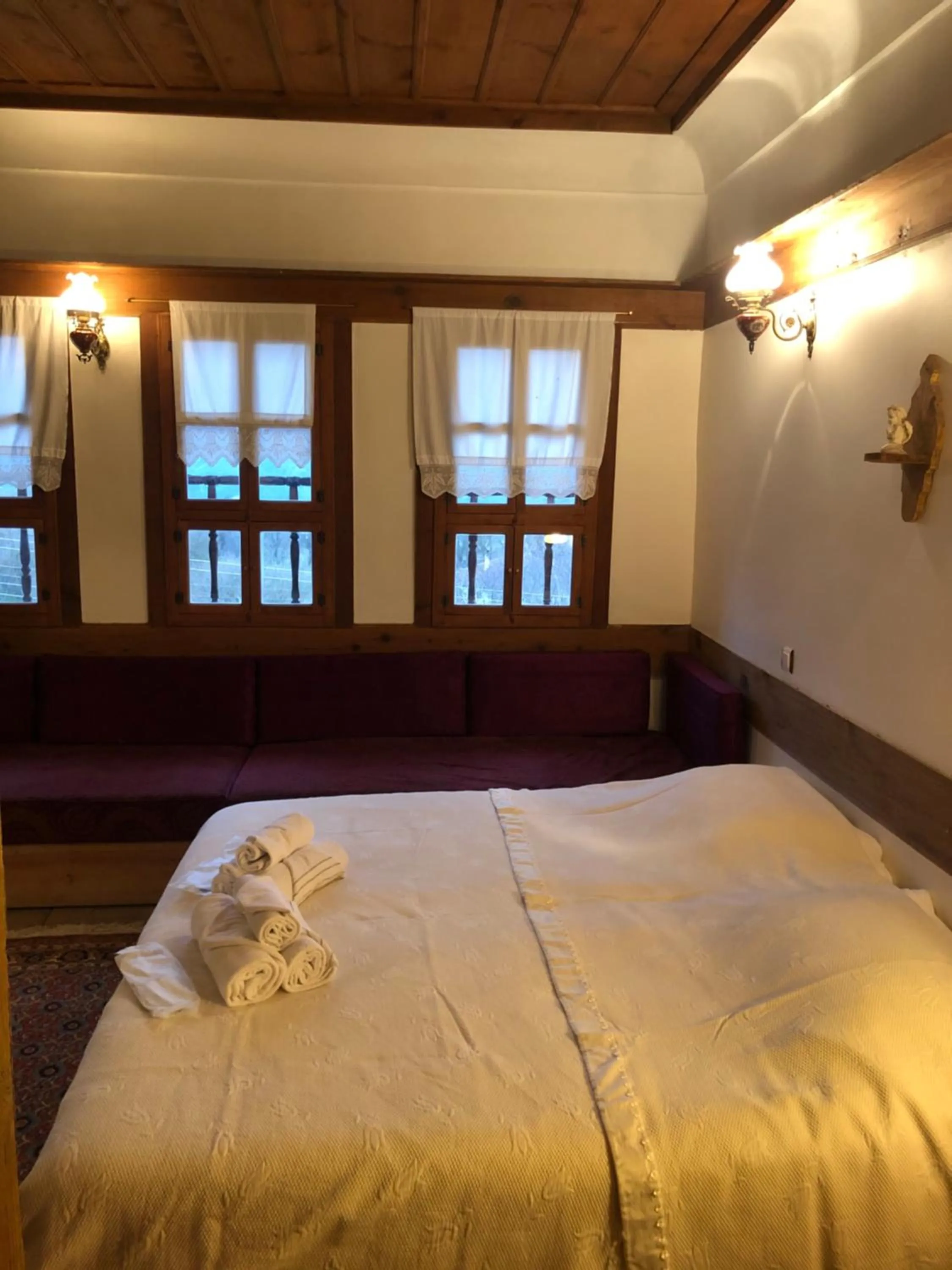 Massage, Bed in Paphlagonia Yoruk Muratoglu Konak