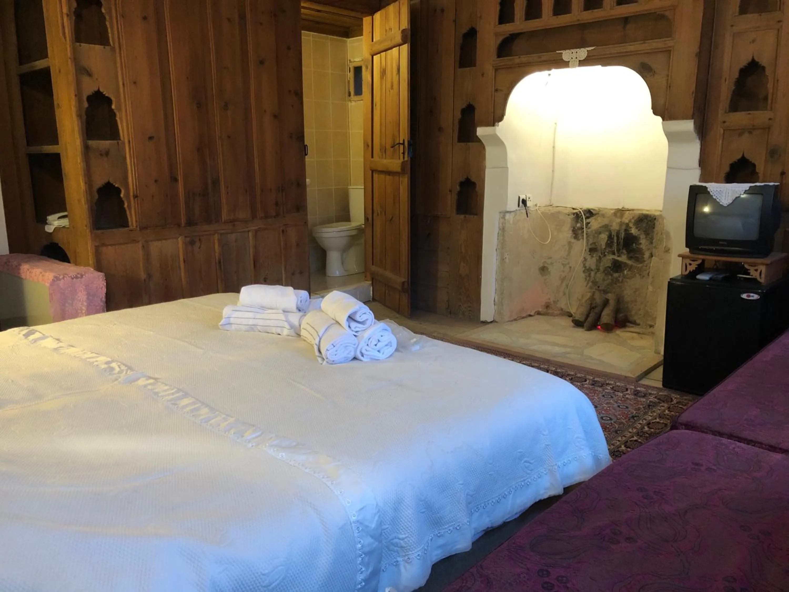 Massage, Bed in Paphlagonia Yoruk Muratoglu Konak