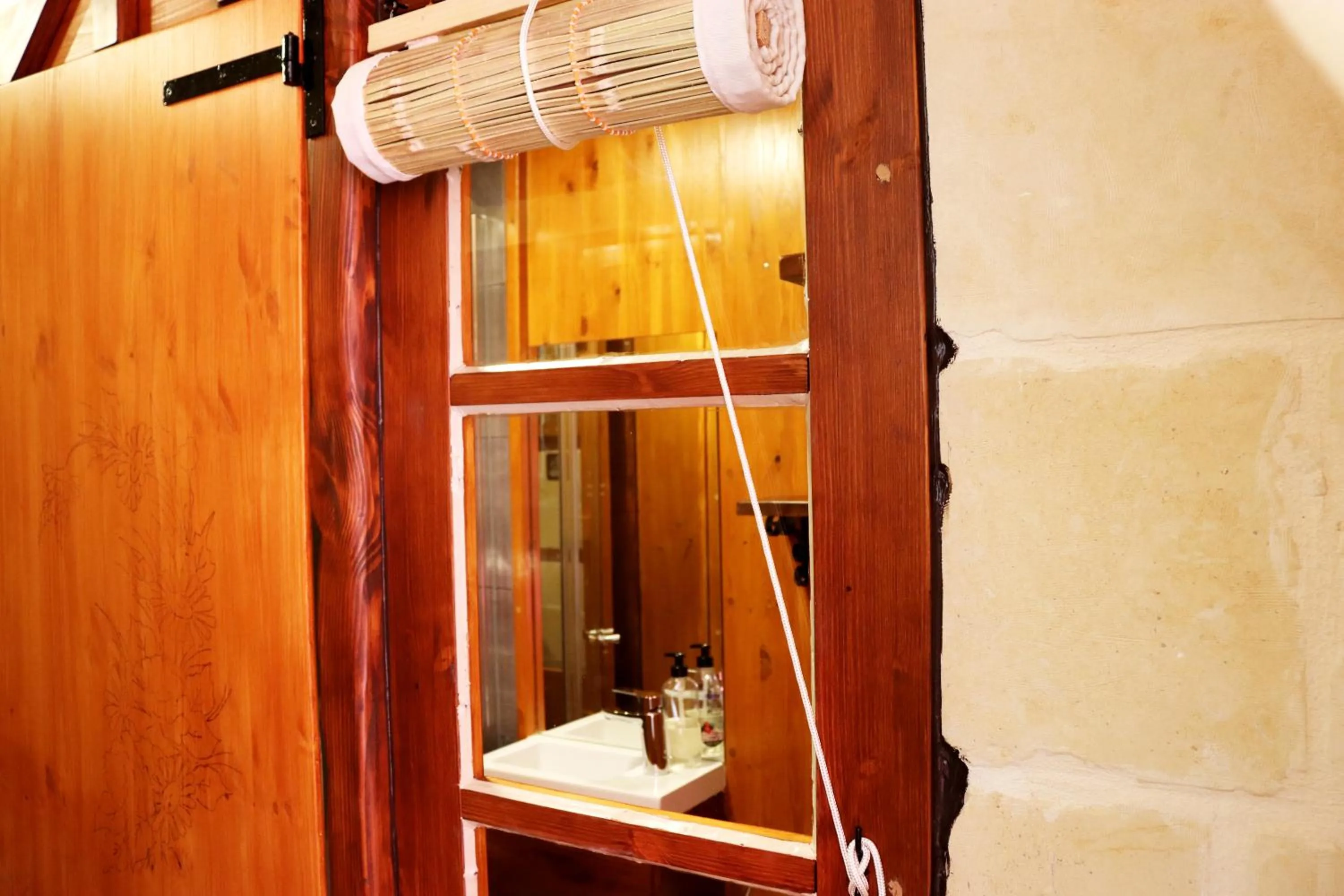 Bathroom in Il-Bàrraġ Farmhouse B&B - Gozo Traditional Hospitality