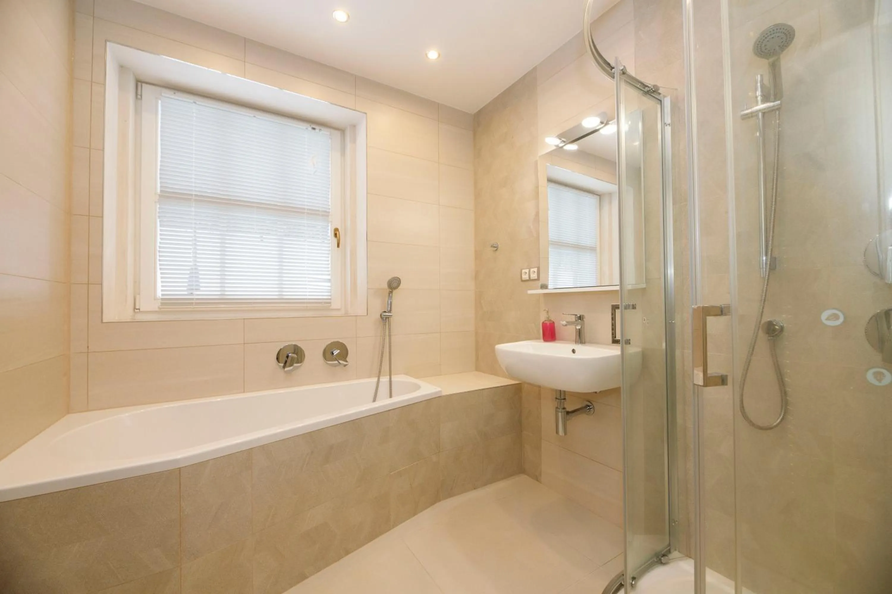 Bathroom in Aparthotel Panorama