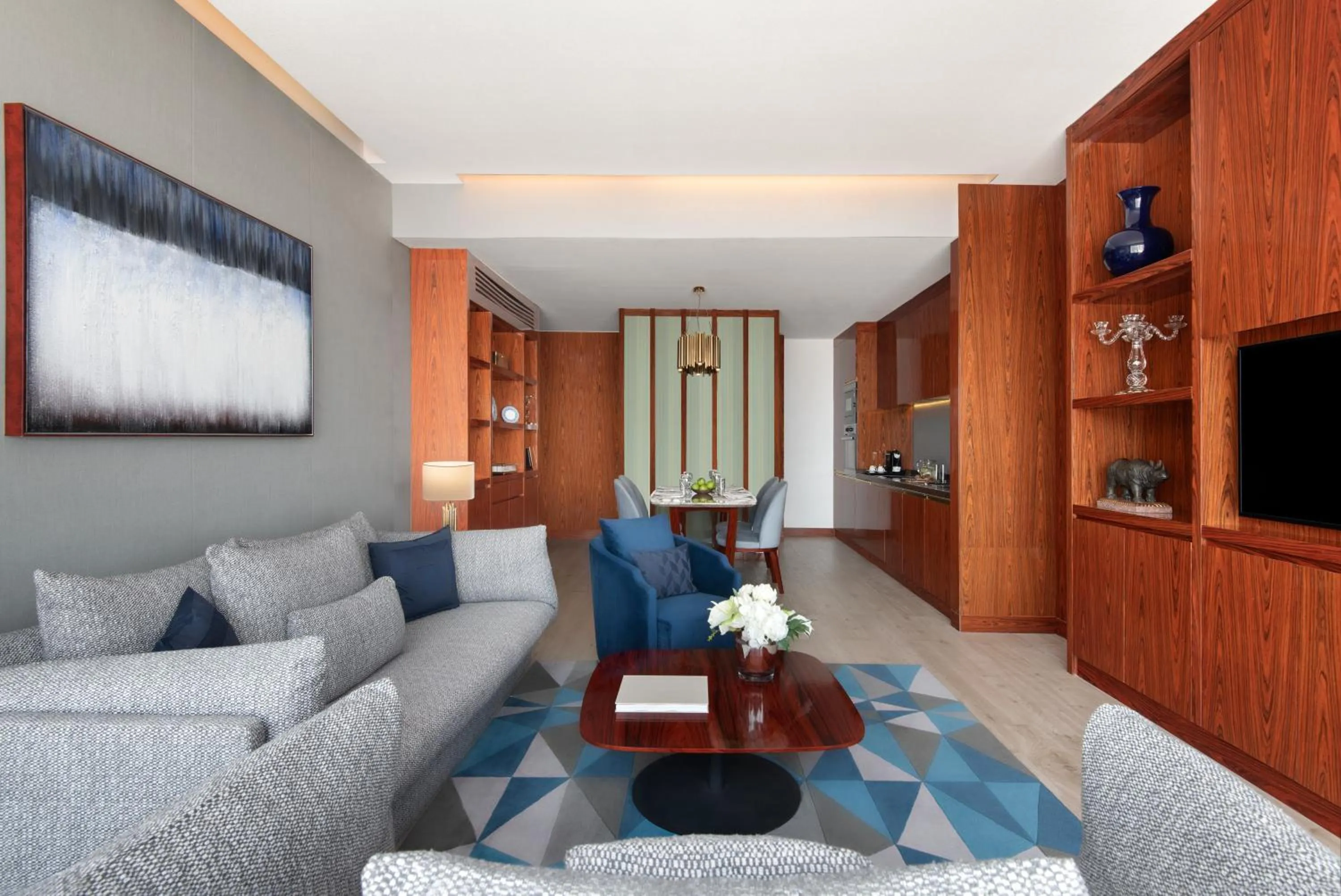 Living room in The Bentley Luxury Hotel & Suites