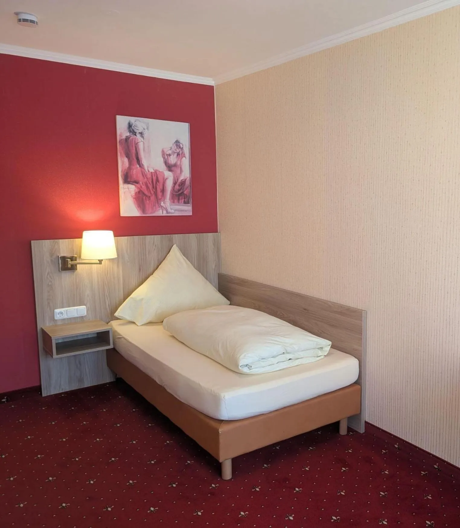 Bed in Stadthotel Augsburg