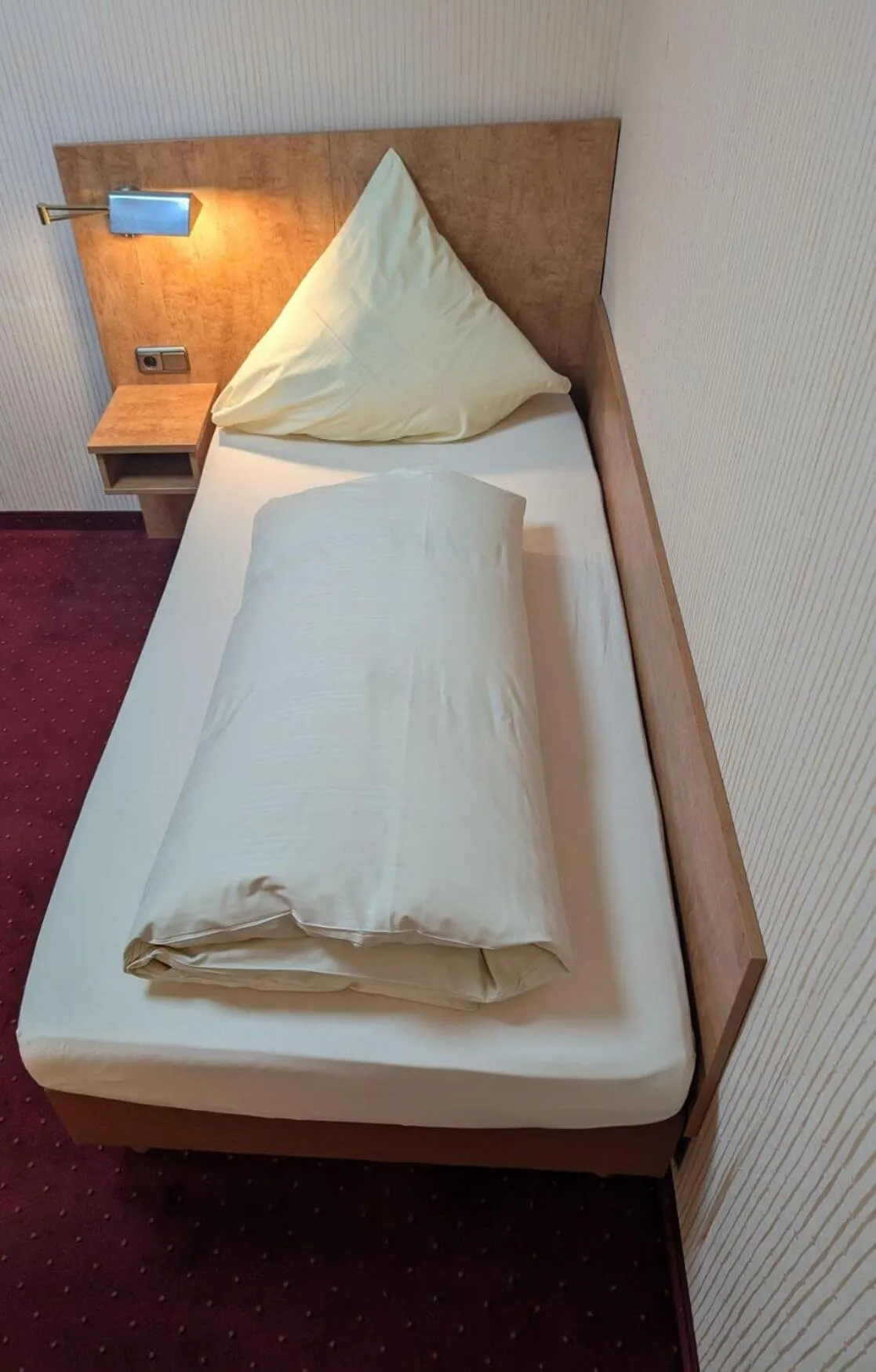 Bed in Stadthotel Augsburg