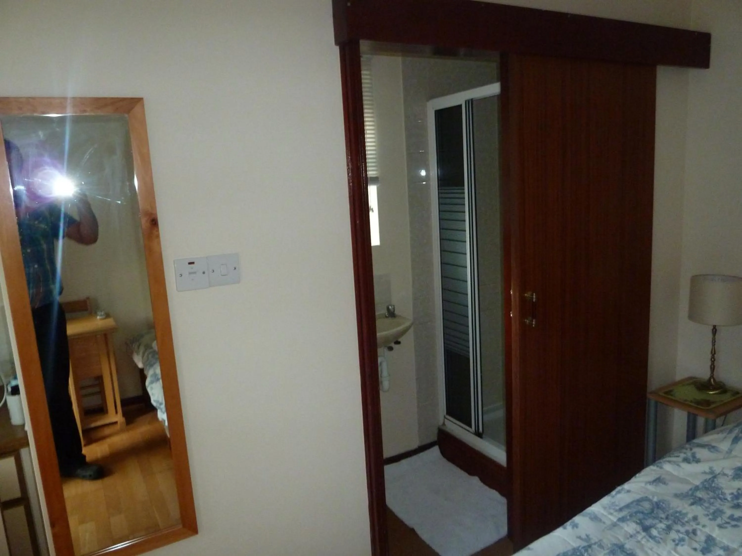 Bathroom, Bed in Hillside Self Catering