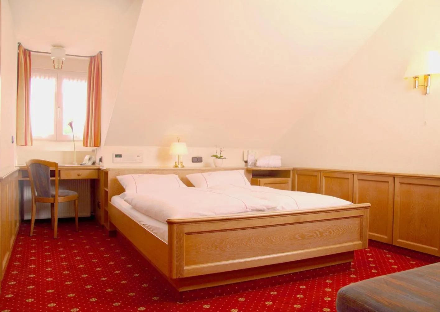 Bedroom, Bed in Hotel am Schlosspark Zum Kurfürst