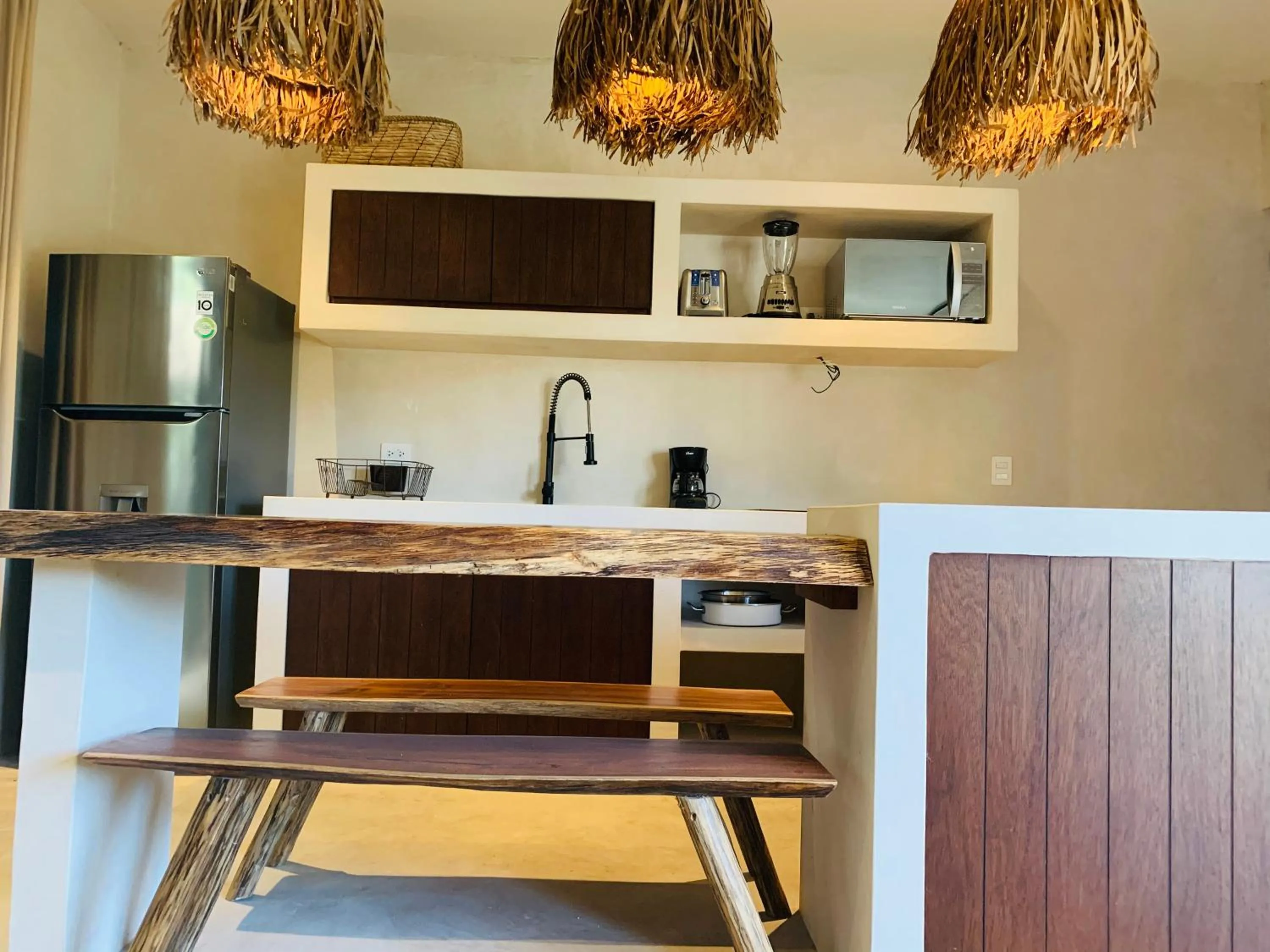 Kitchen or kitchenette in Vida Boho Apart 16 with special fee to access Hotel Bardo