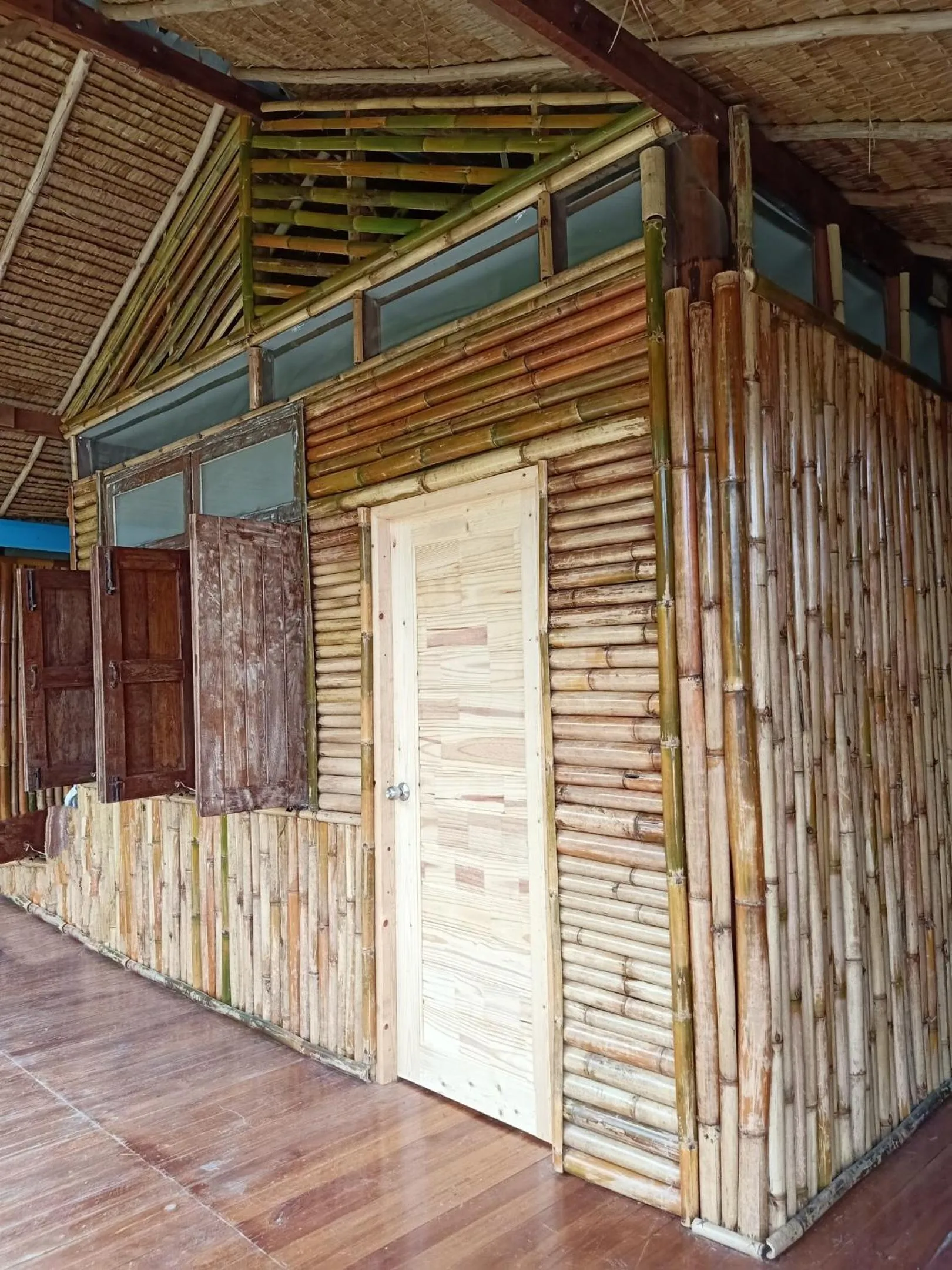 Property building in Bansuanphutarn