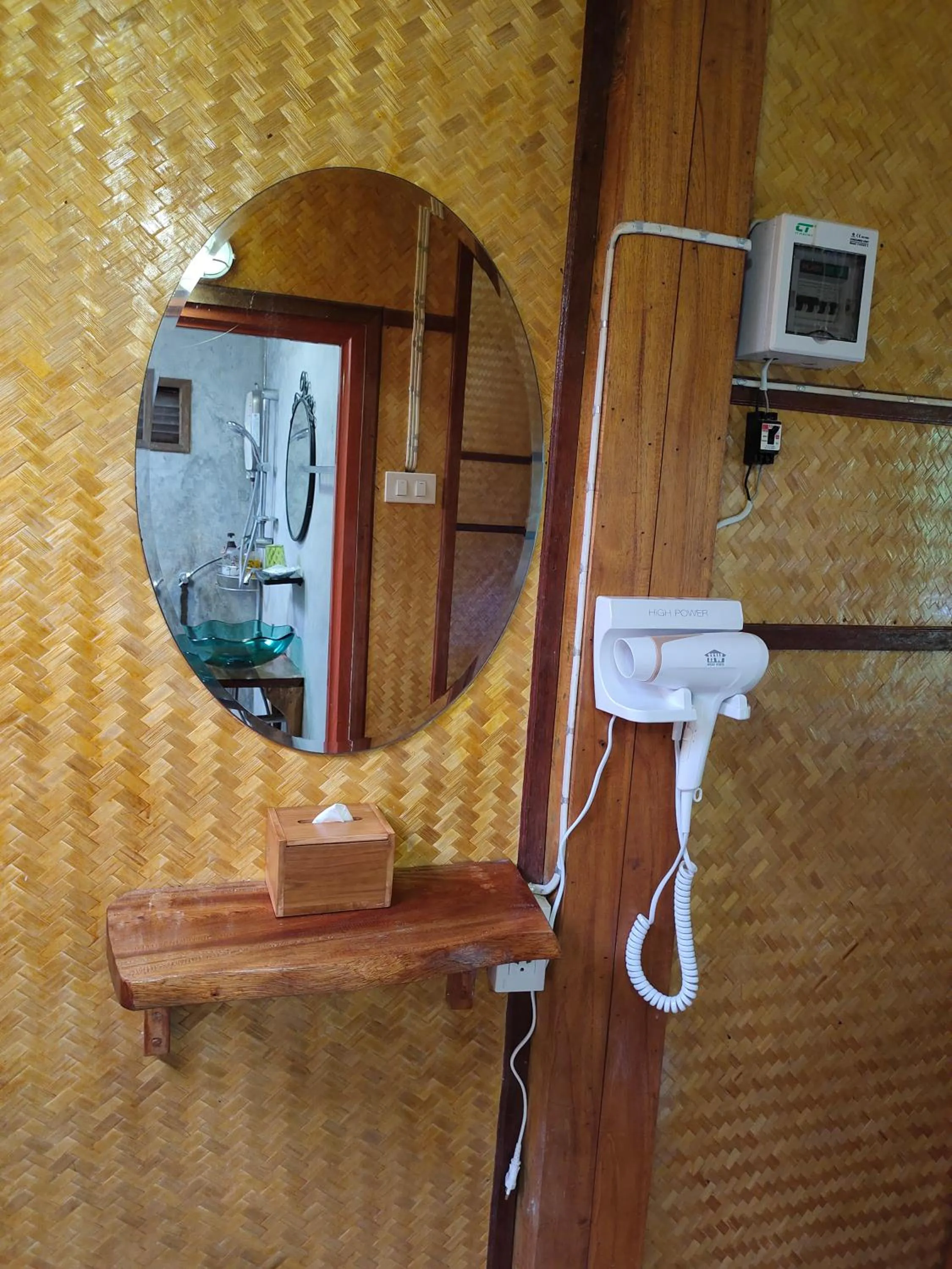 Photo of the whole room in Bansuanphutarn