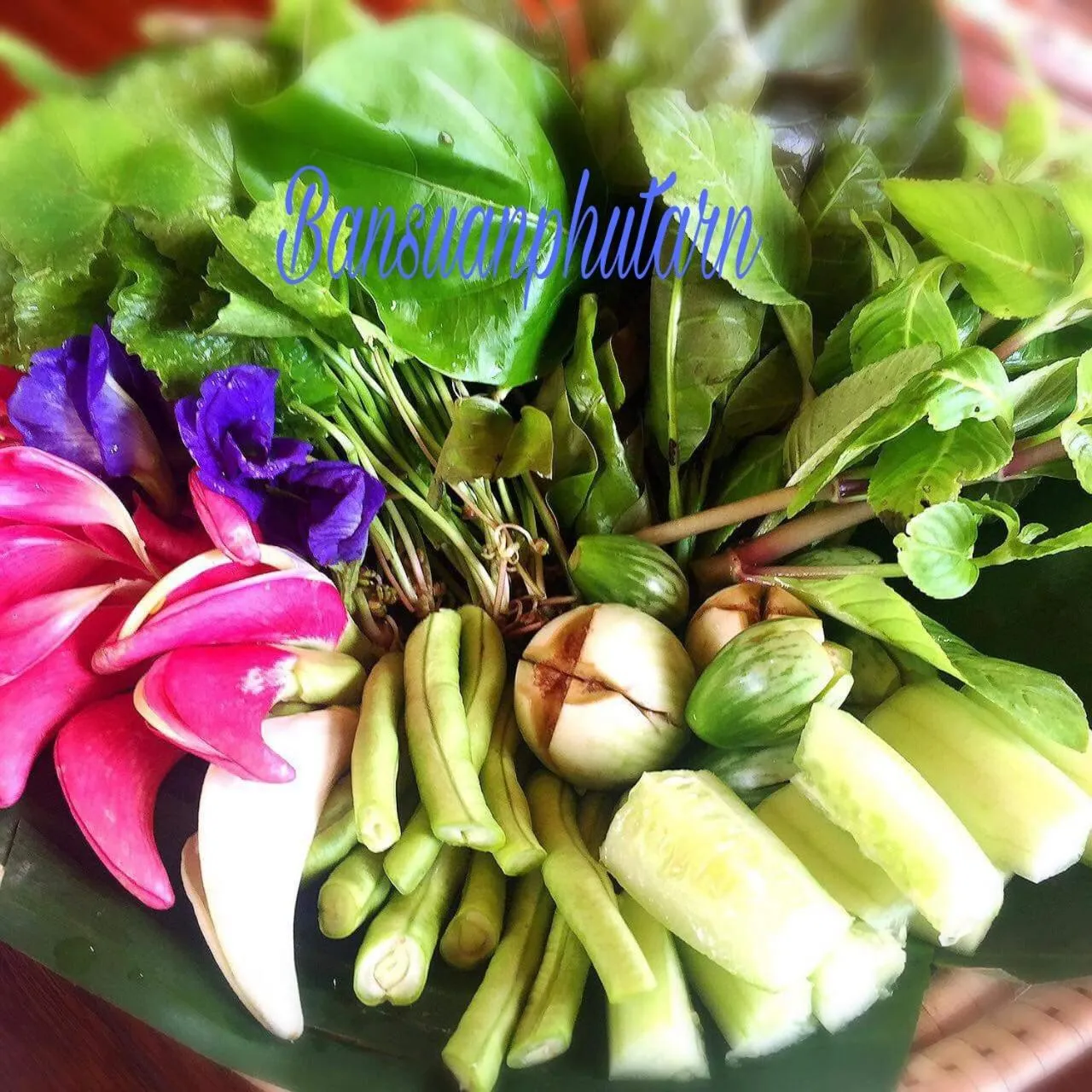 Food and drinks in Bansuanphutarn