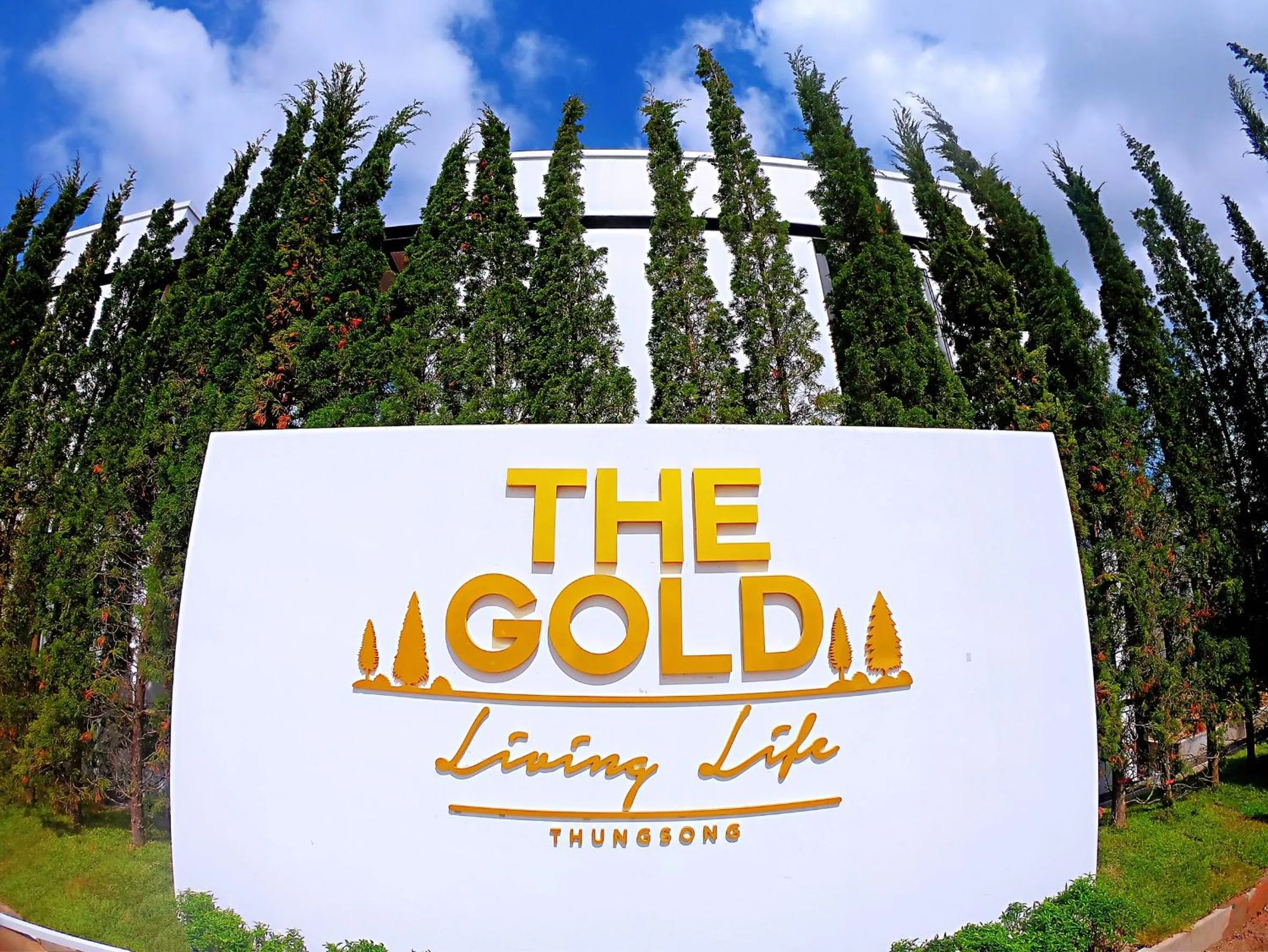 Property logo or sign in The Gold Living Life