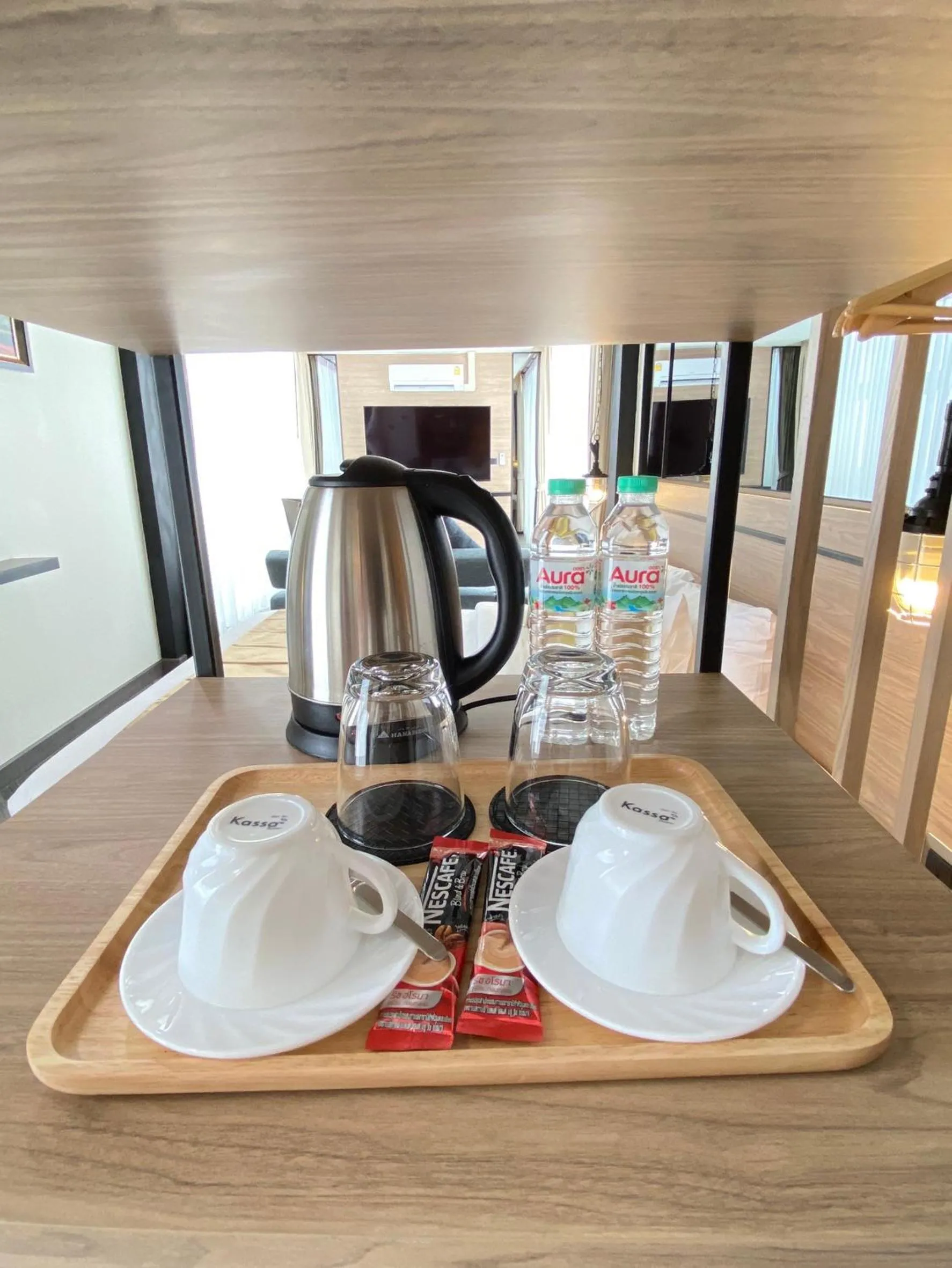 Coffee/tea facilities in The Gold Living Life