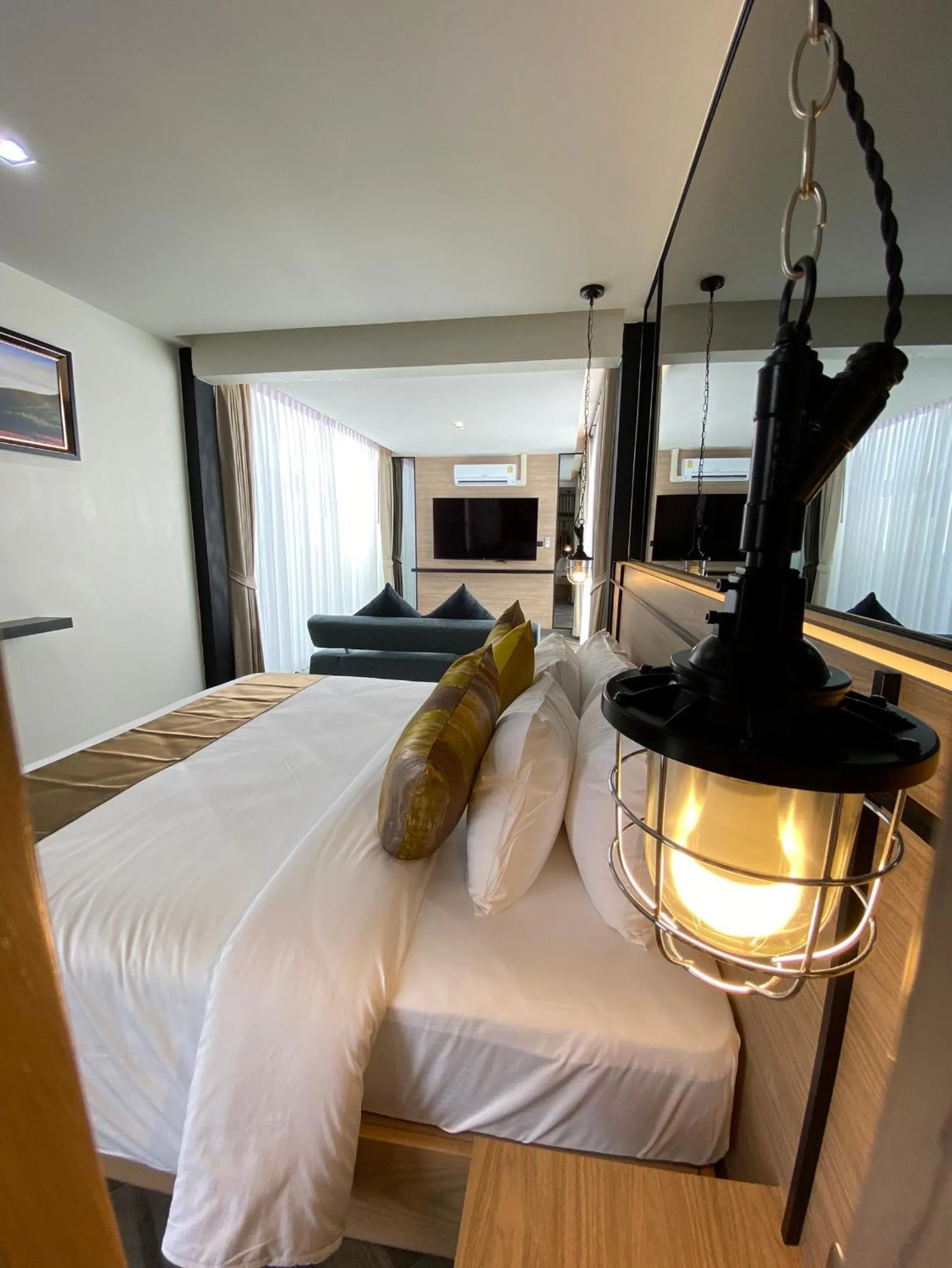 Bedroom, Bed in The Gold Living Life