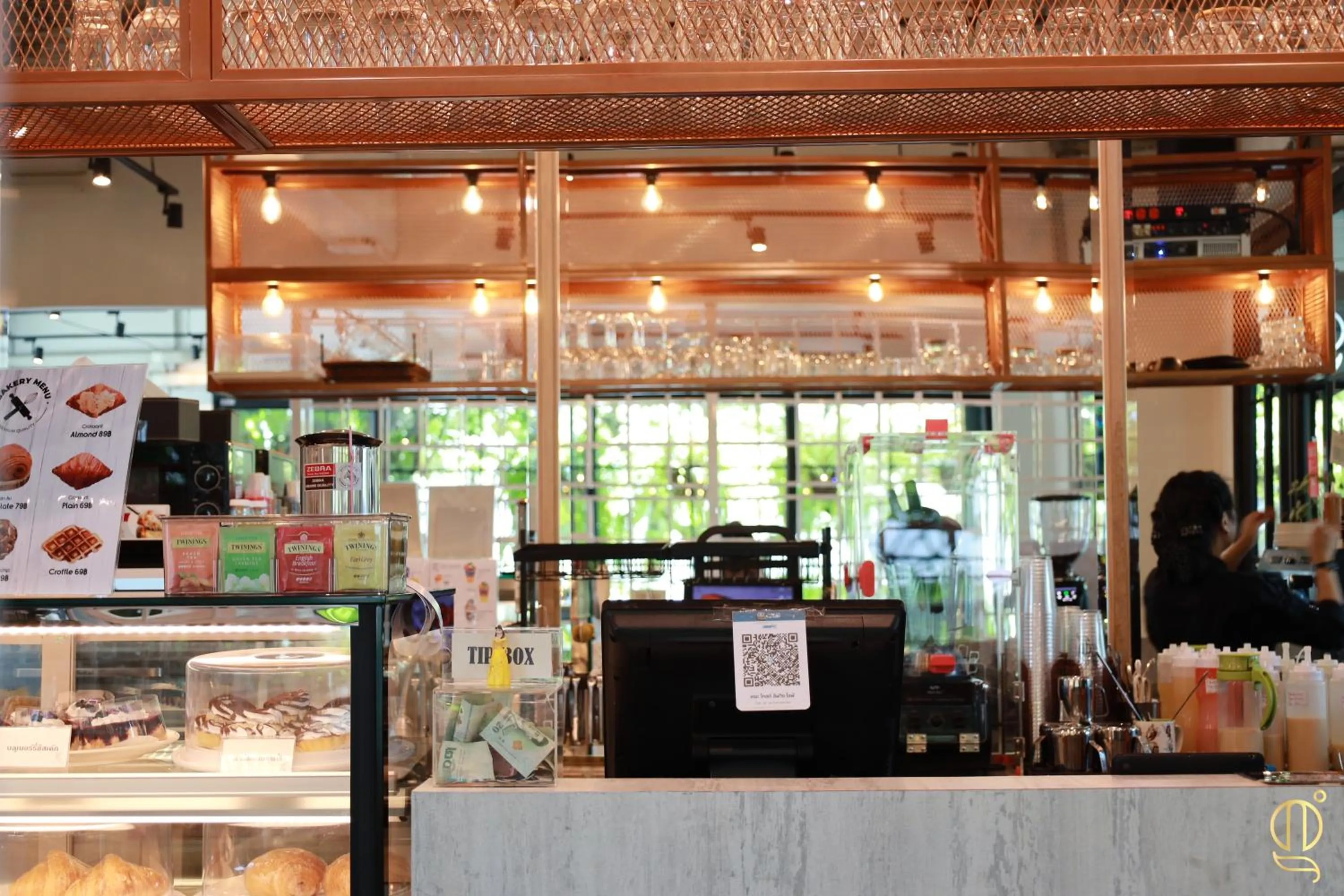 Restaurant/places to eat in The Gold Living Life